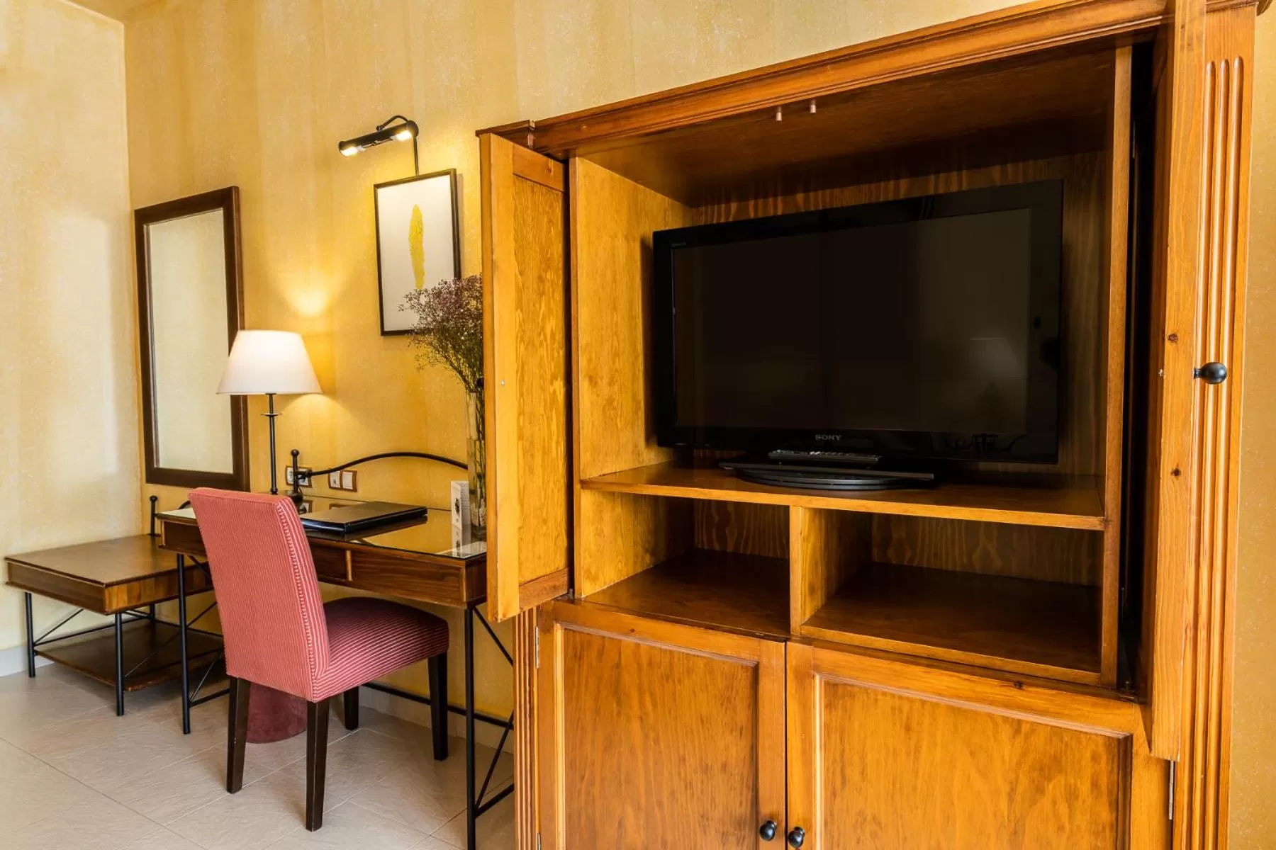 Photo of the whole room in Intur Alcazar de San Juan