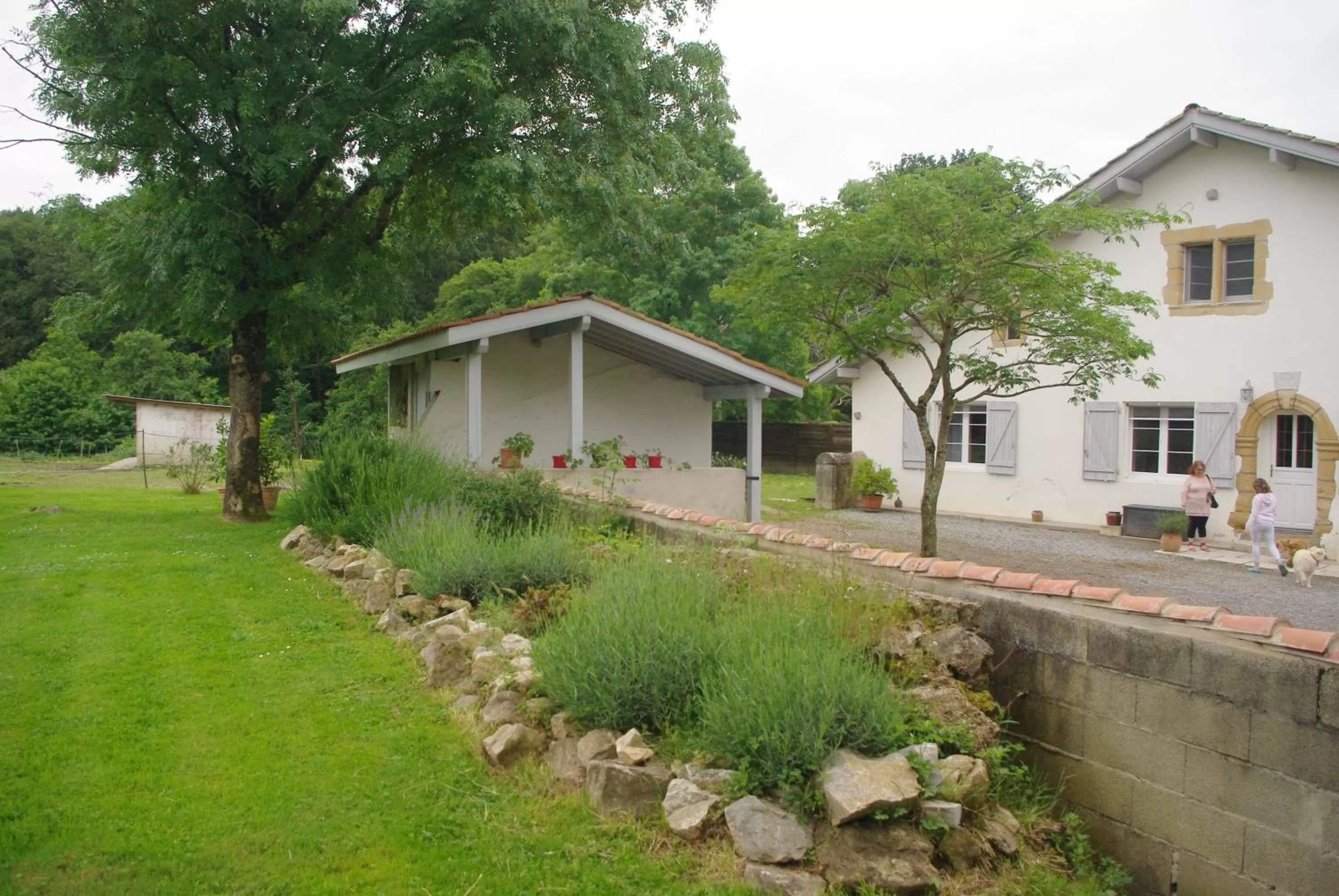 Garden view in Les Ecuries du SEQUE