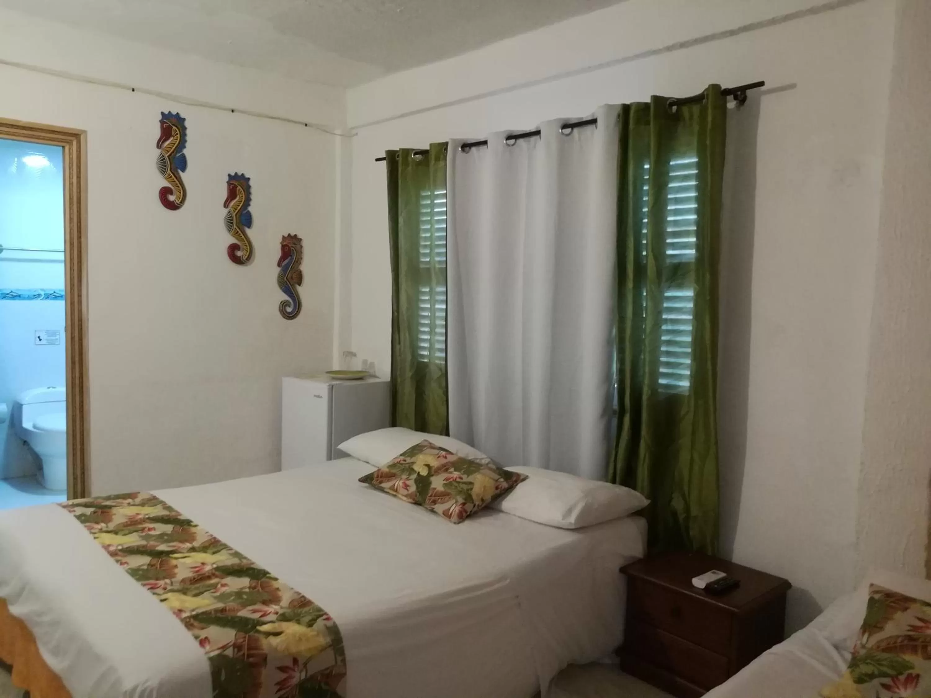 Standard Triple Room in Casa Royal Palm Inn