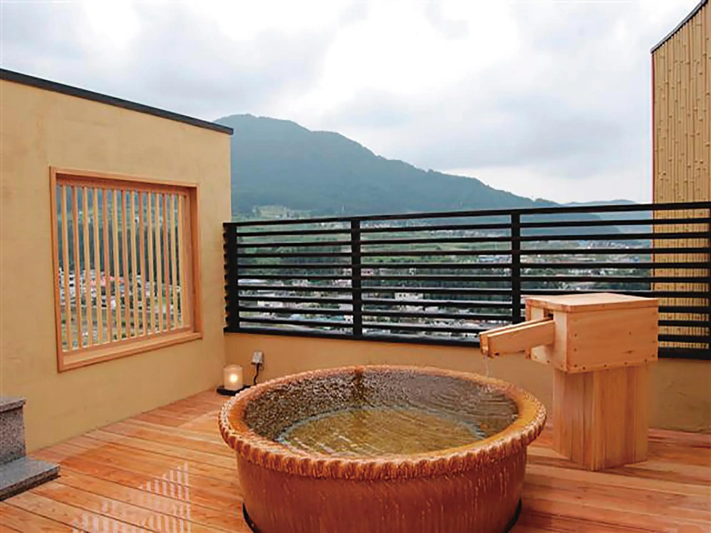 Hot Spring Bath in Ryokan Biyunoyado