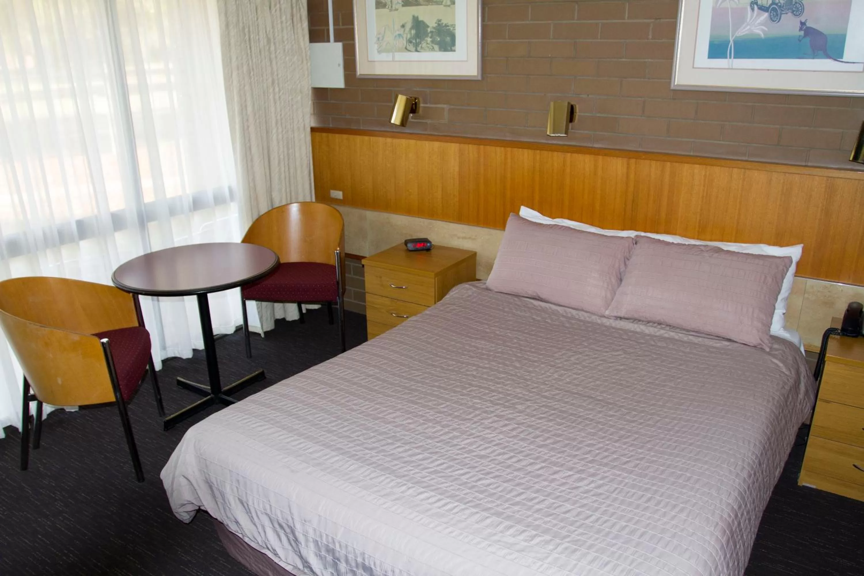 Standard Queen Room in Mildura Motor Inn