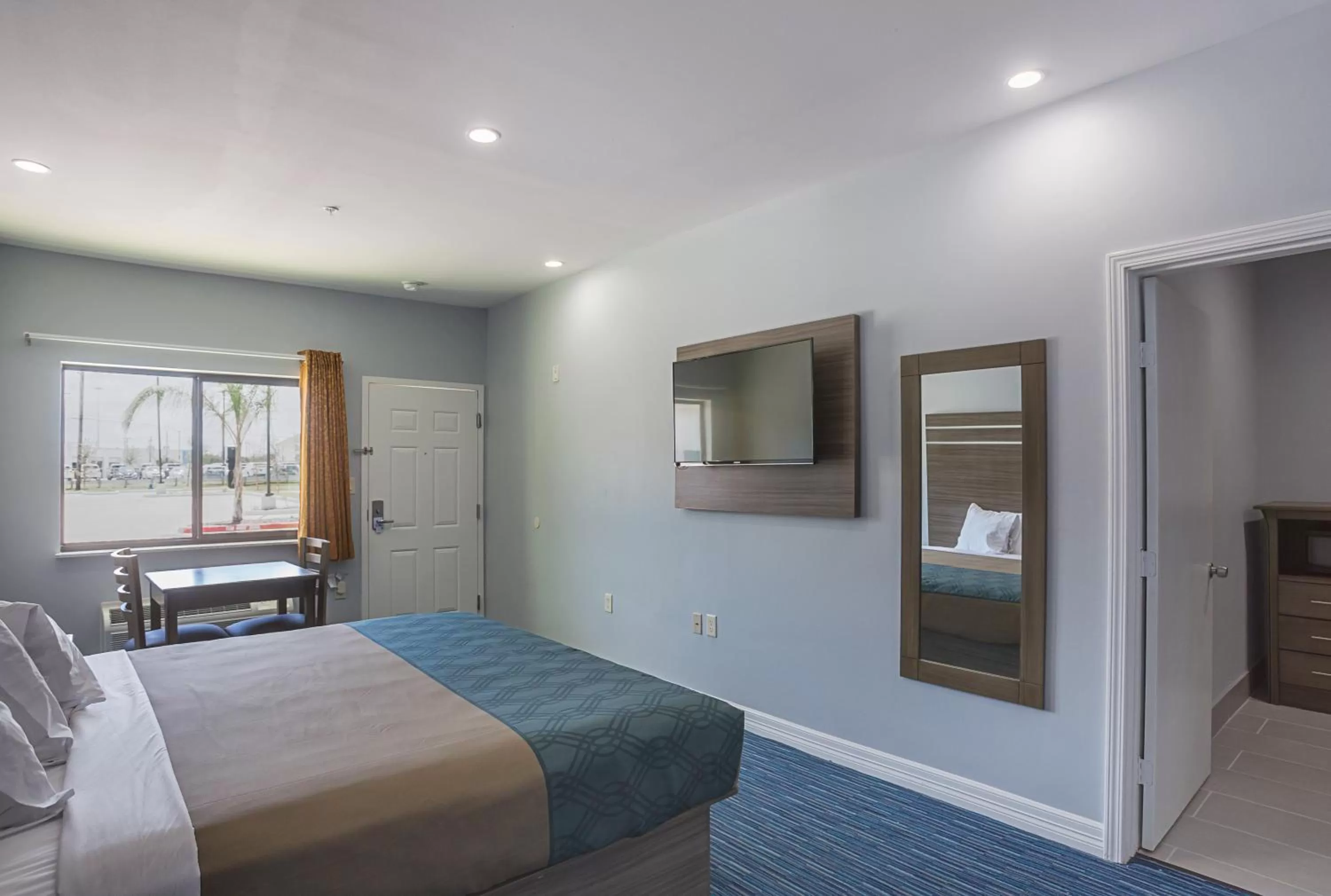 Day, Bed in Home Place Inn Spring I-45 North and 1960