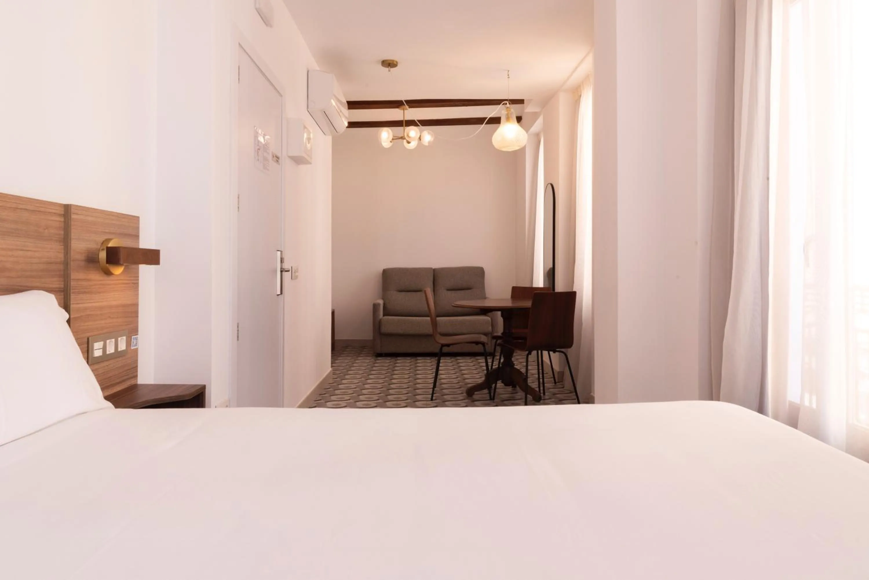 Bedroom, Bed in Hotel 19-30 Valencia