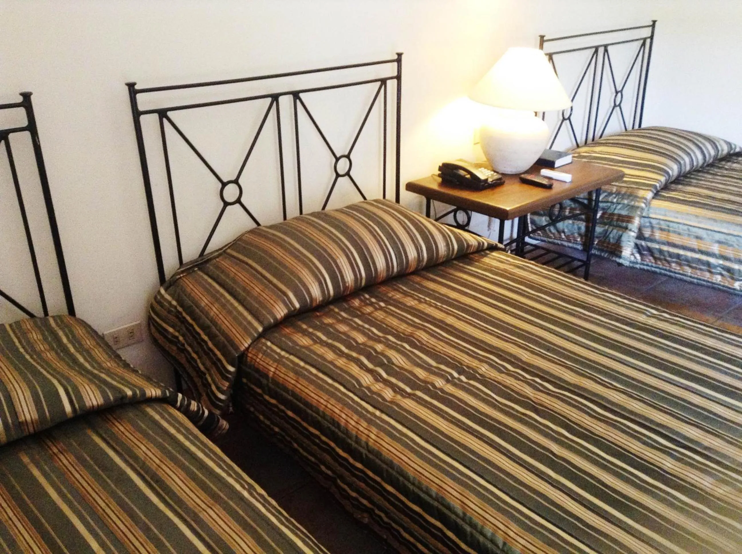 Staff, Bed in Citystate Asturias Hotel Palawan