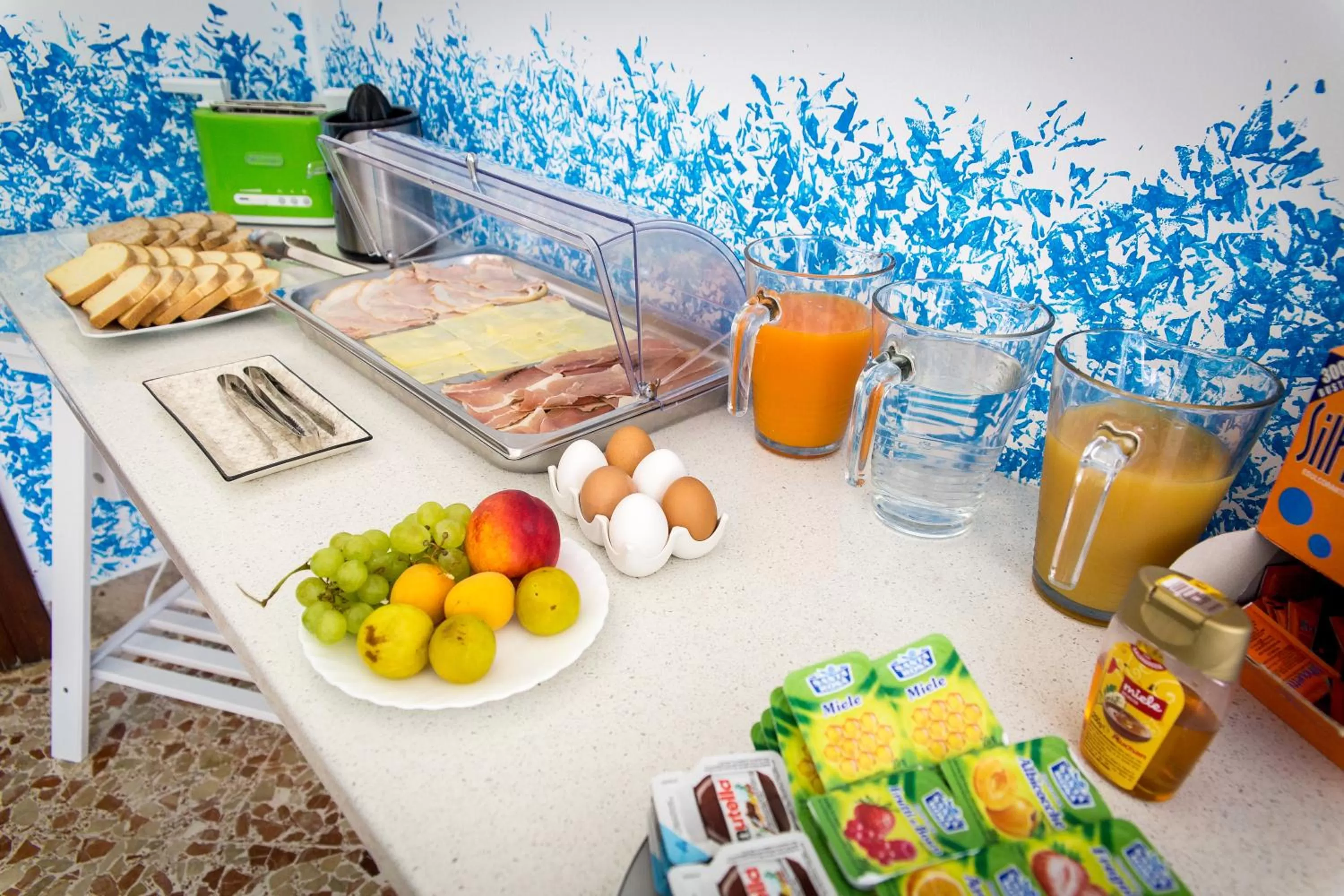 Food close-up in Colors B&B