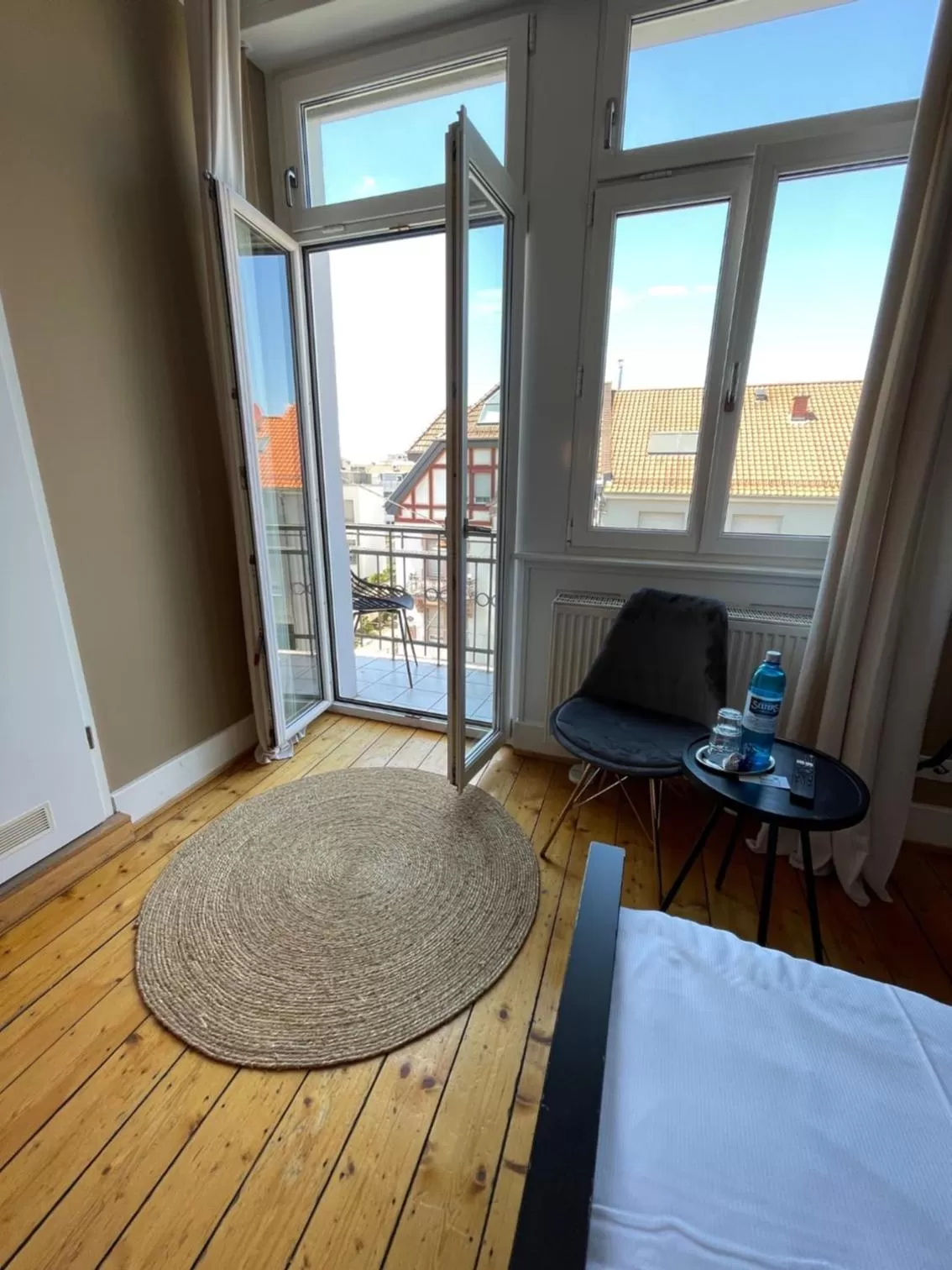 Photo of the whole room, Bed in AUERSTEIN-Hotels auerstein & auerstein-mono