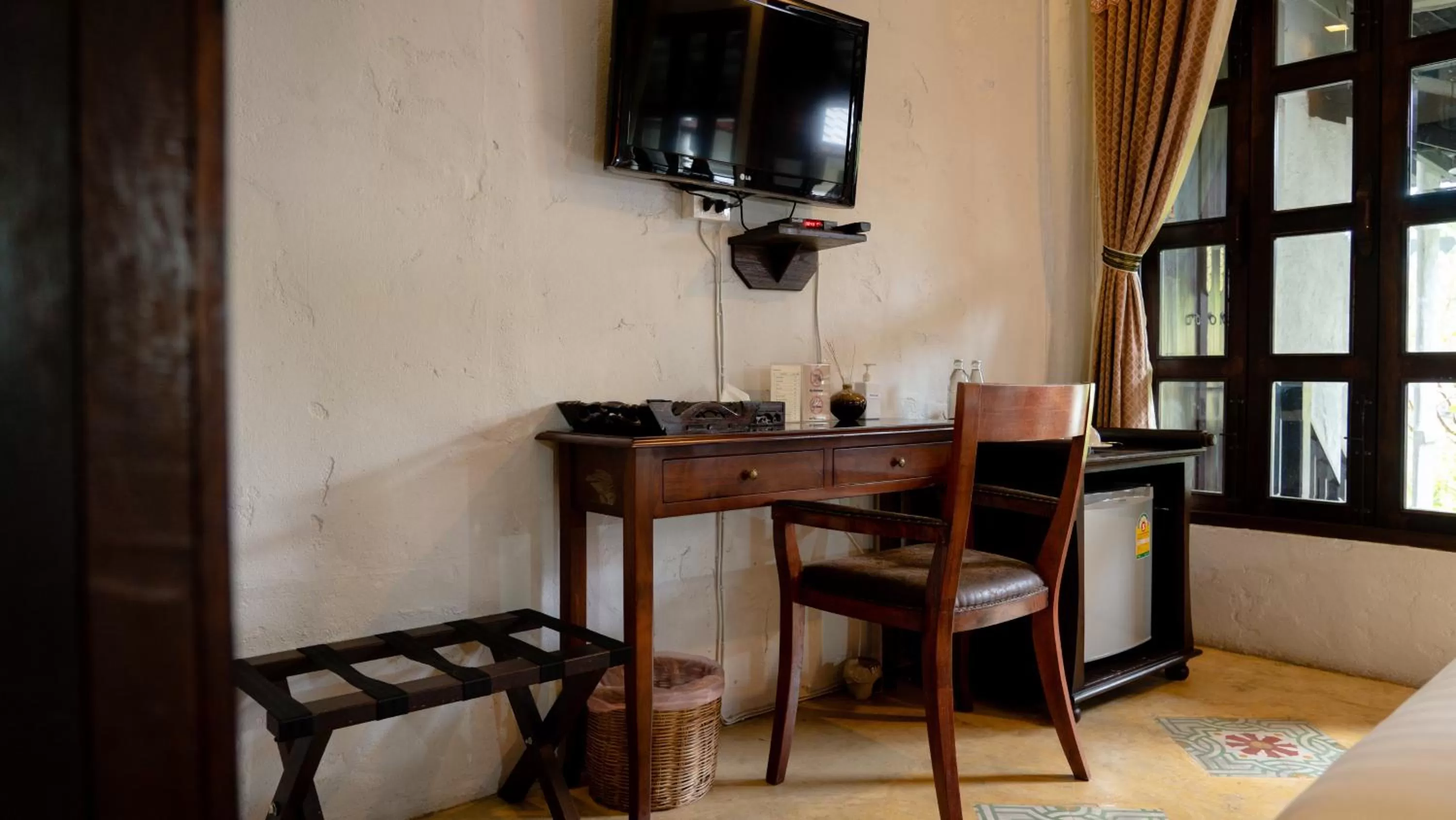 TV and multimedia, TV/Entertainment Center in Cheva Gallery Boutique Hotel