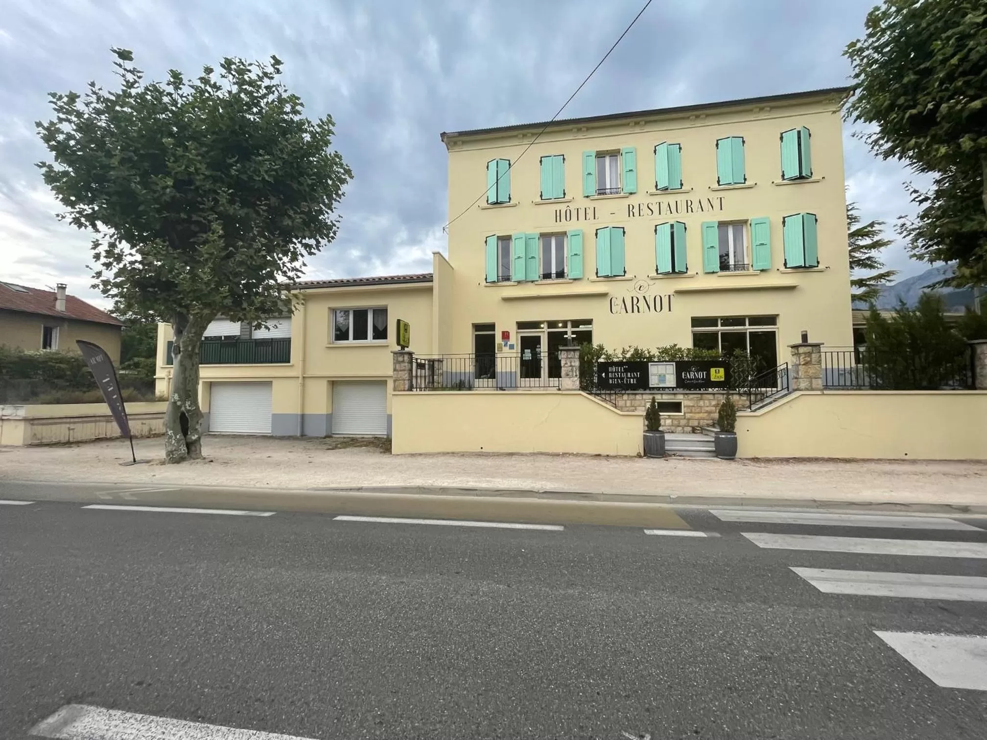 Logis Hotel & Restaurant Le Carnot