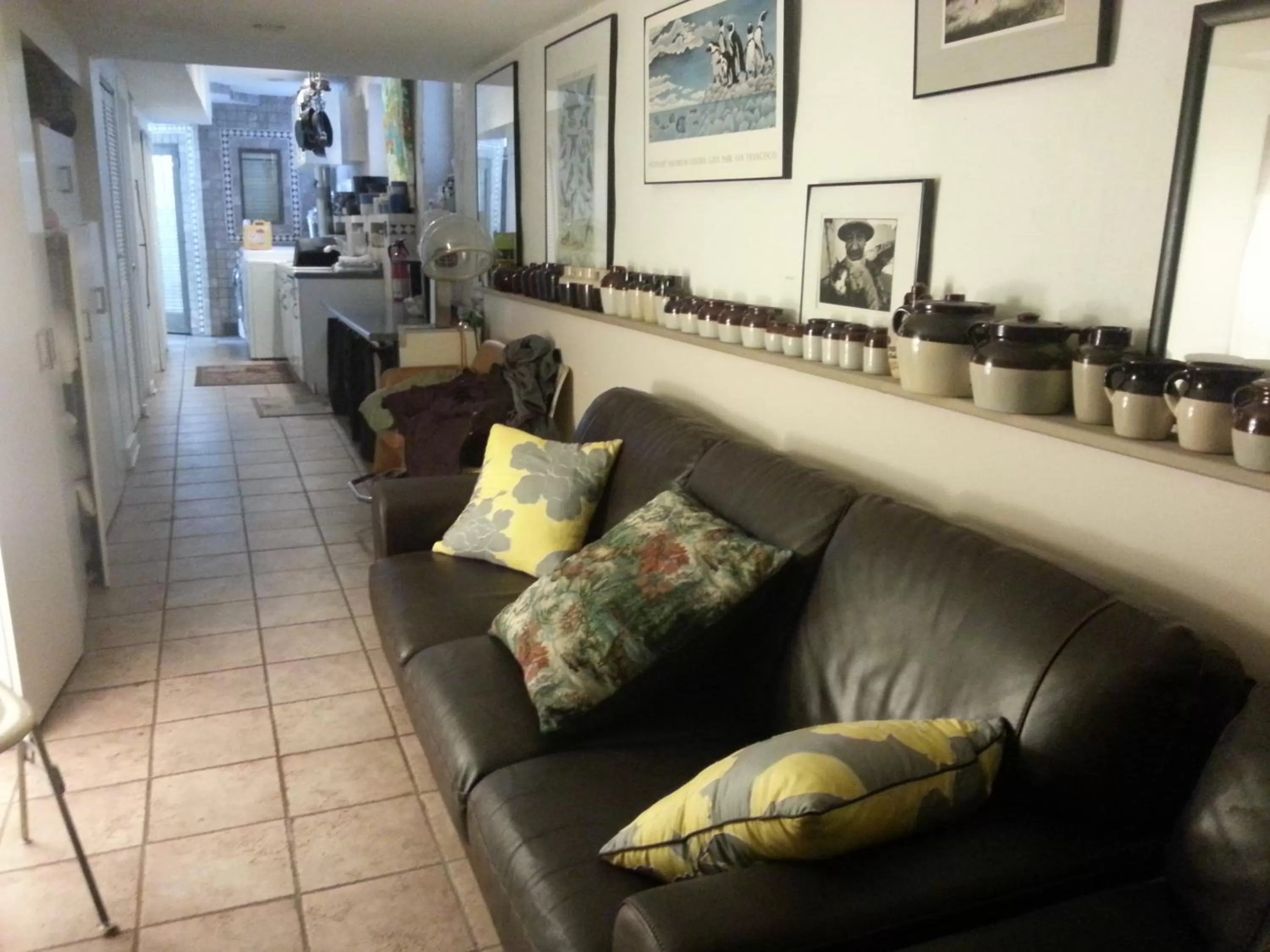 Communal lounge/ TV room, Seating Area in Ray's Bucktown Bed and Breakfast