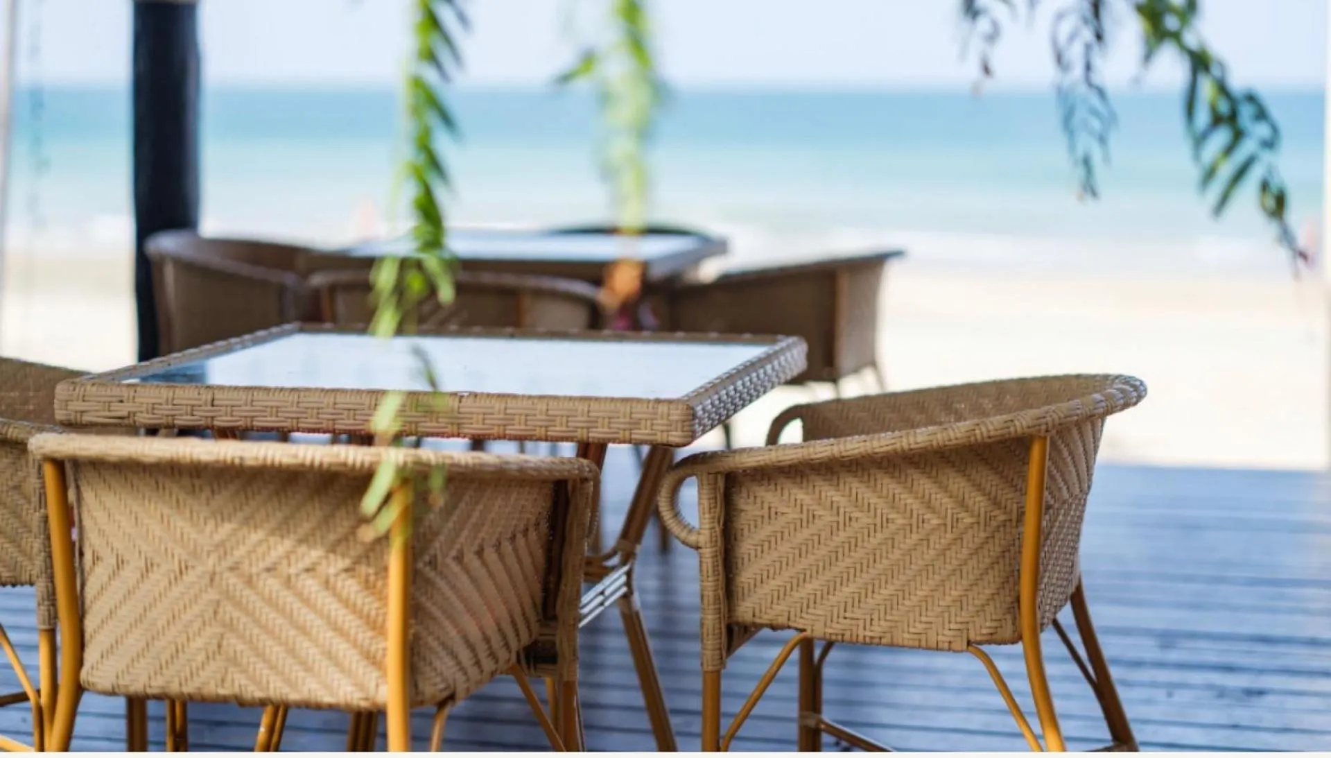 Restaurant/places to eat in Southern Lanta Resort