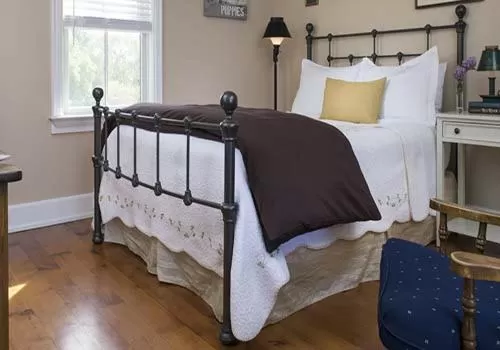 Bed in Pheasant Field Bed and Breakfast