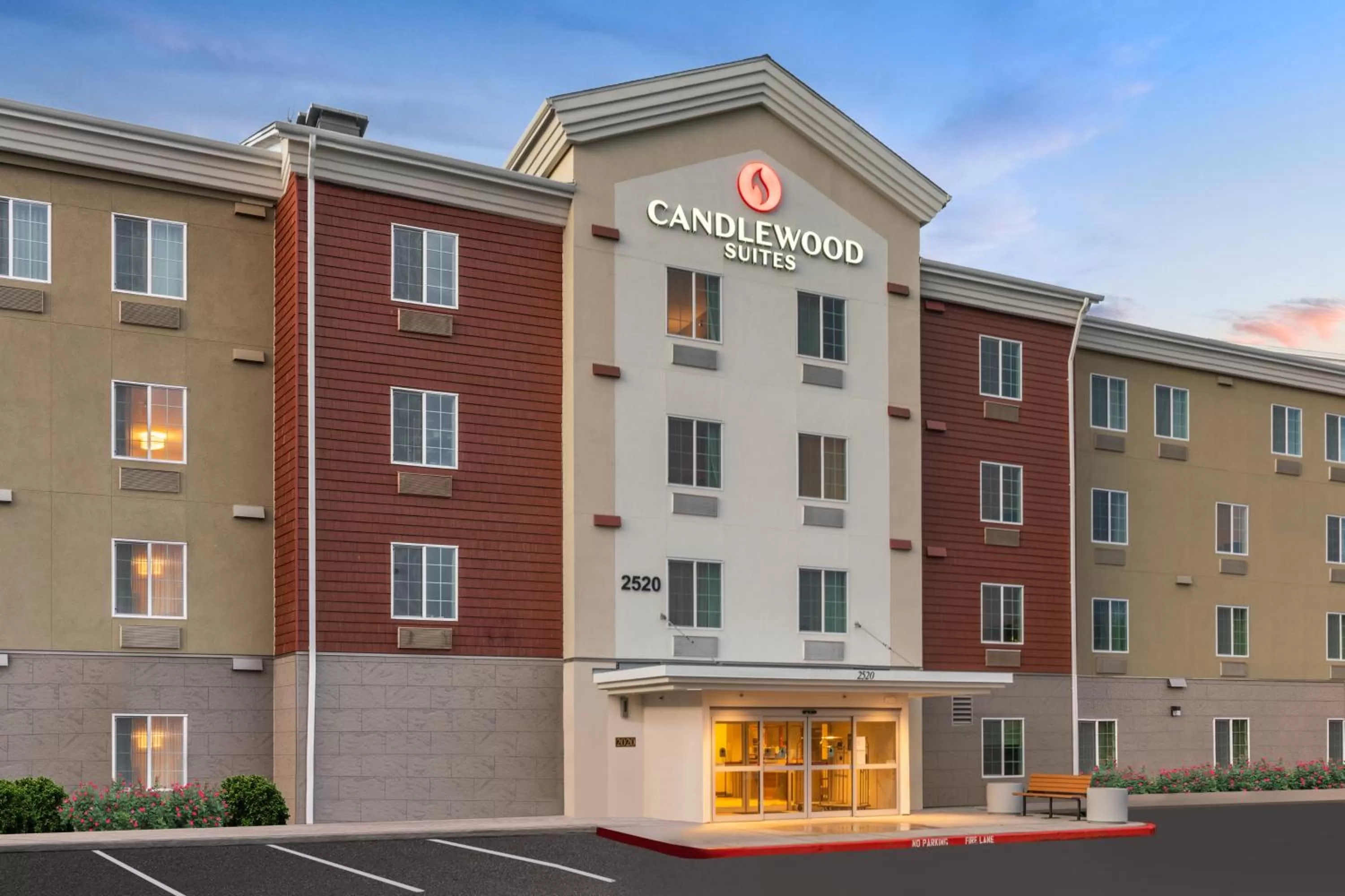 Property building in Candlewood Suites Sumner Puyallup Area by IHG