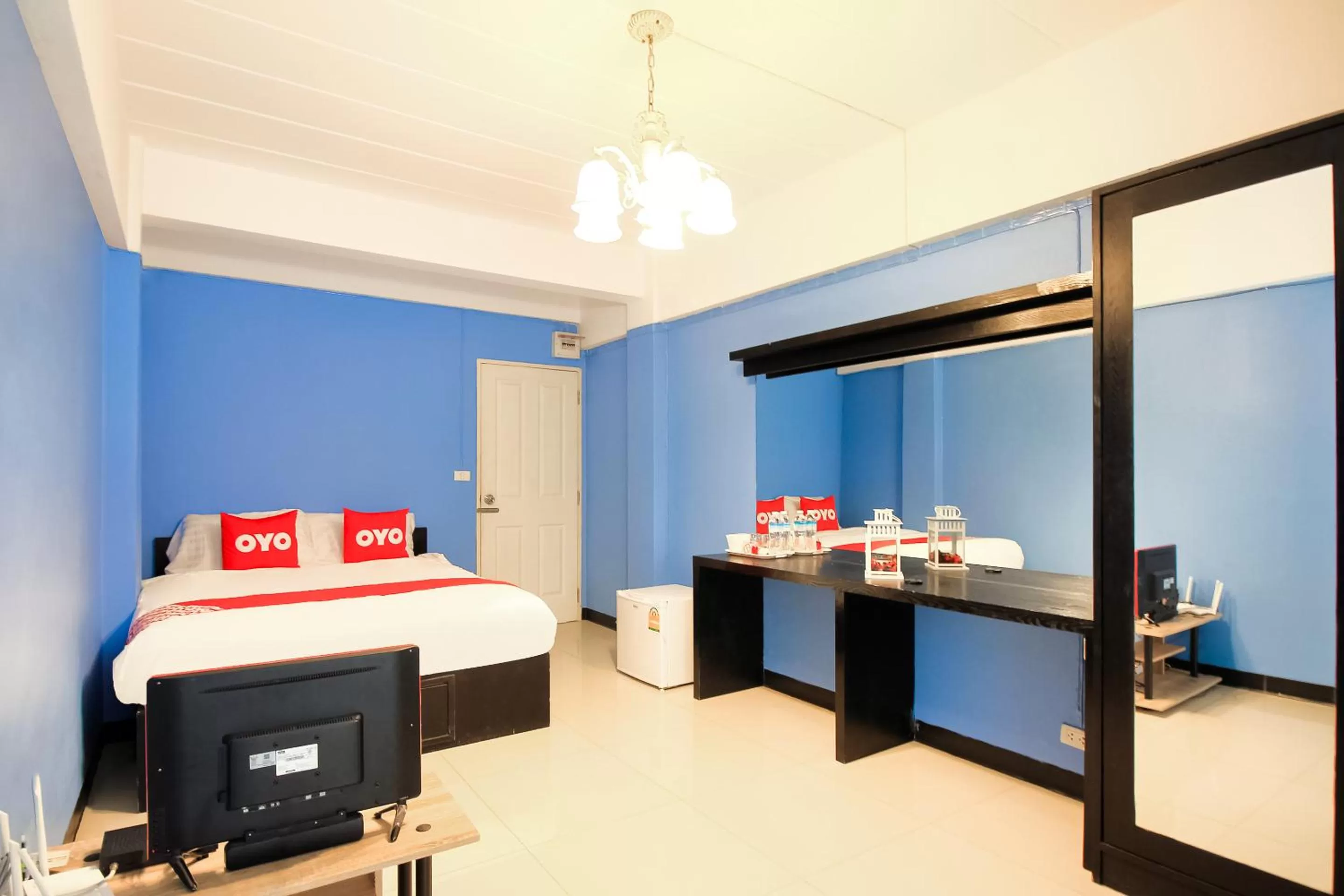 Standard Double Room in Super OYO 427 Chill Apartment