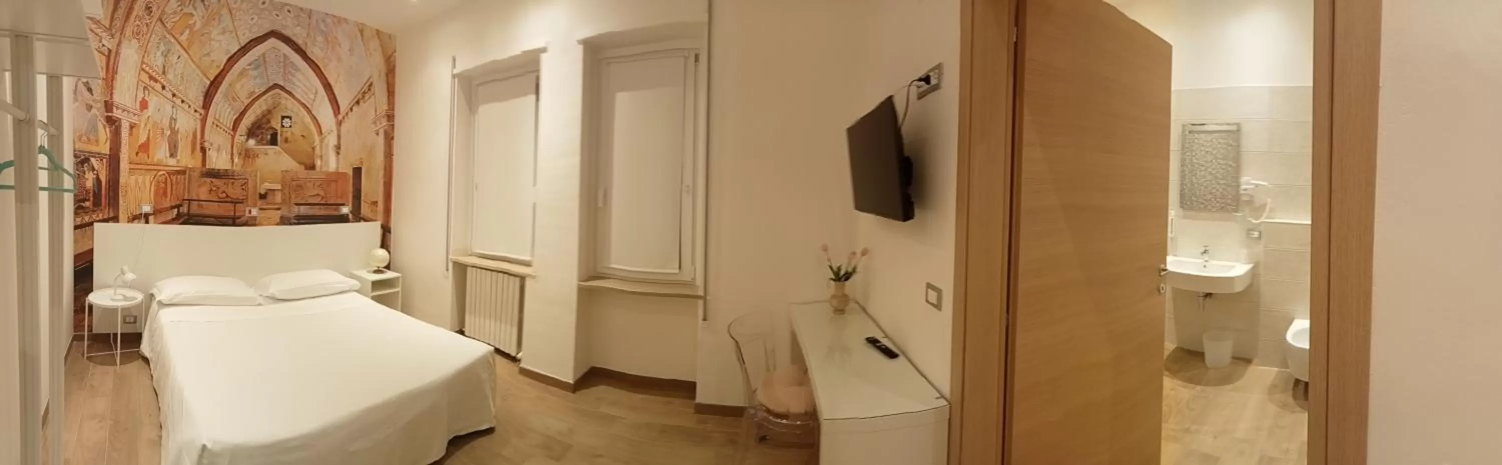 Shower in Hotel Porta Rivera