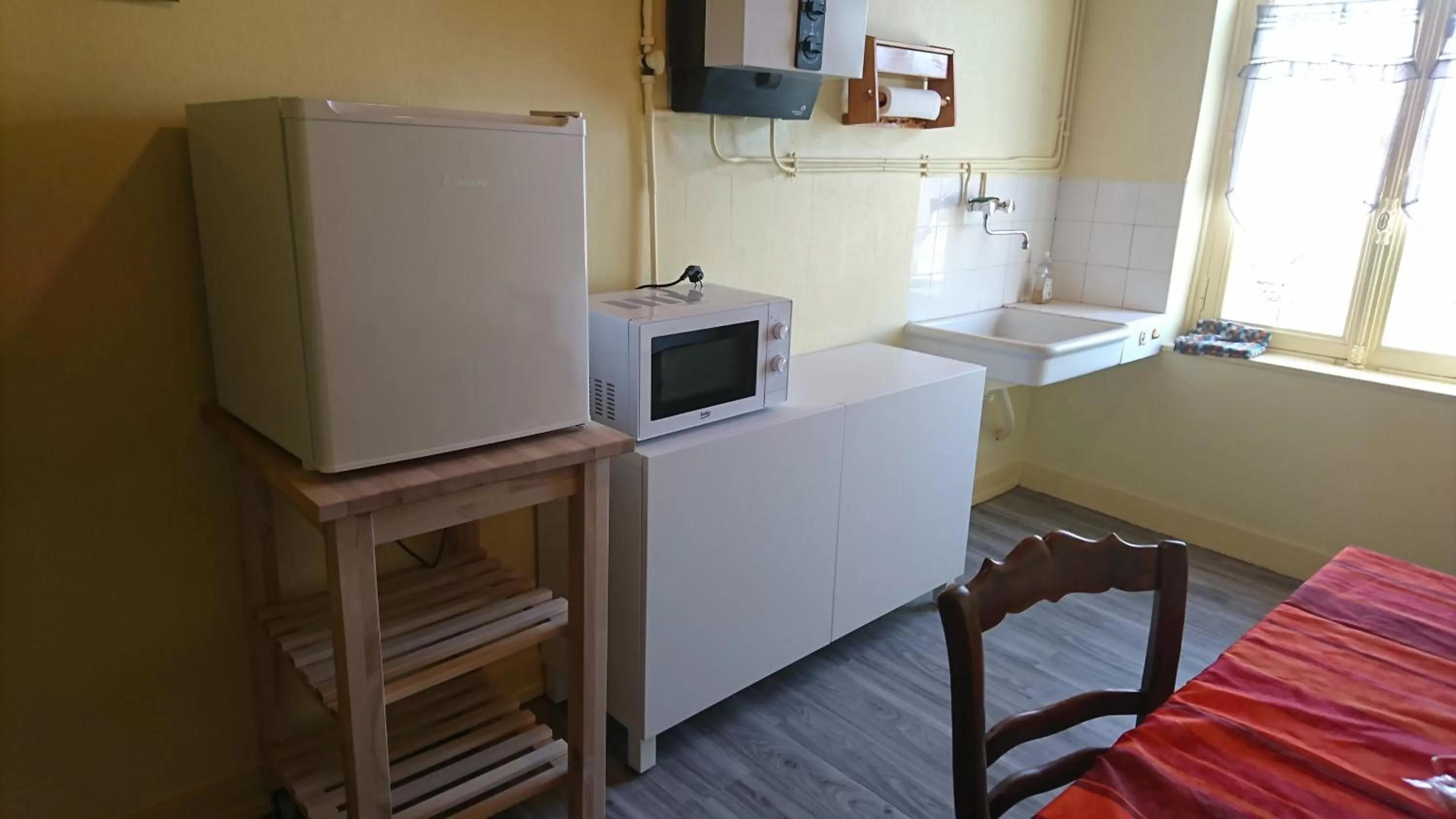 Kitchen or kitchenette in JOYEUX REVEIL