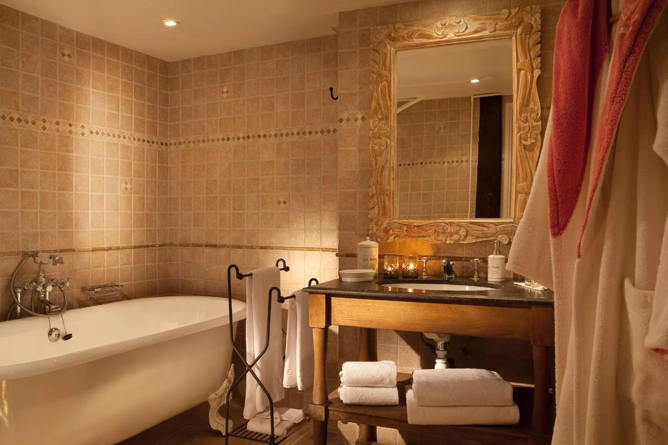 Bathroom in Hotel d'Angleterre