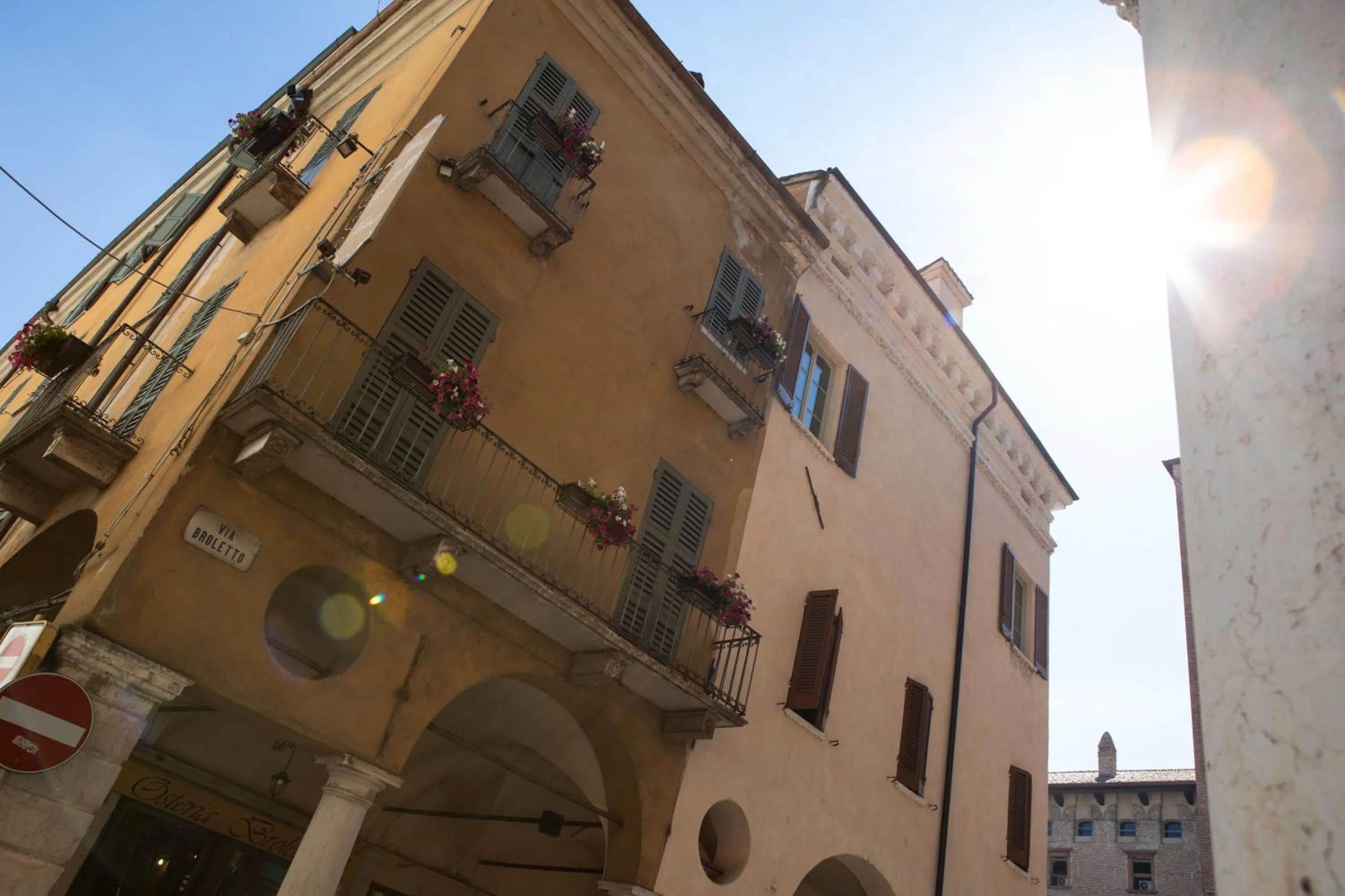 Property building in Hotel Broletto - Centro Storico