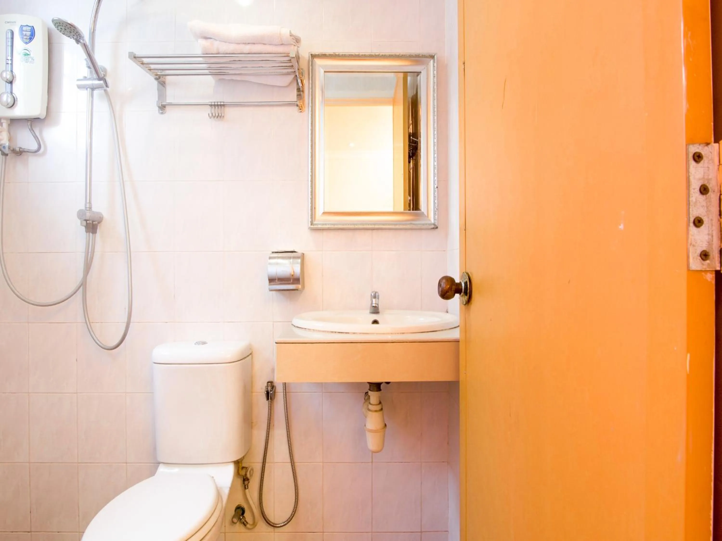 Deluxe Double Room in Super OYO 761 City Hotel