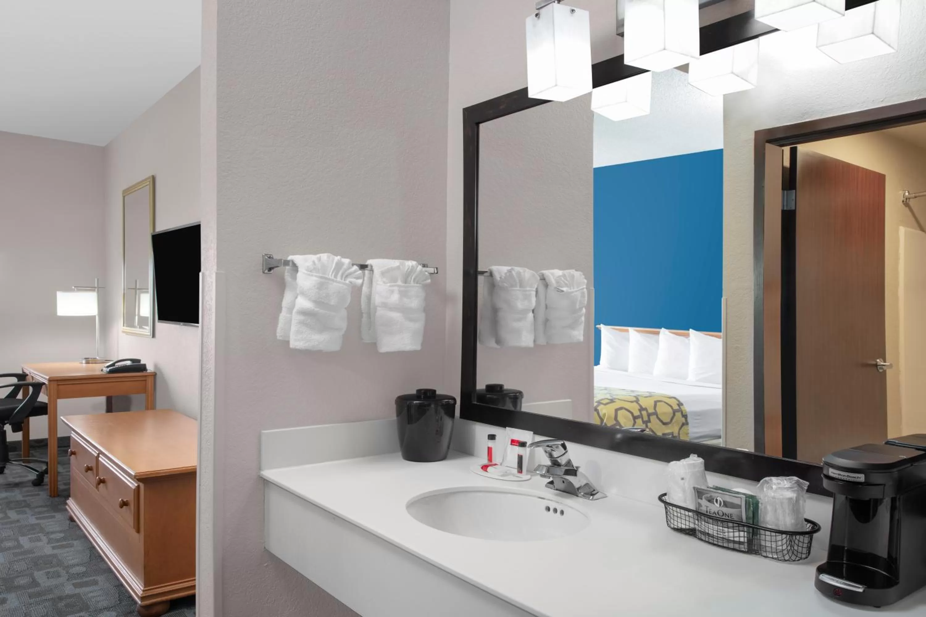 Double Room with Two Double Beds - Non-Smoking in Spark by Hilton Miami Doral