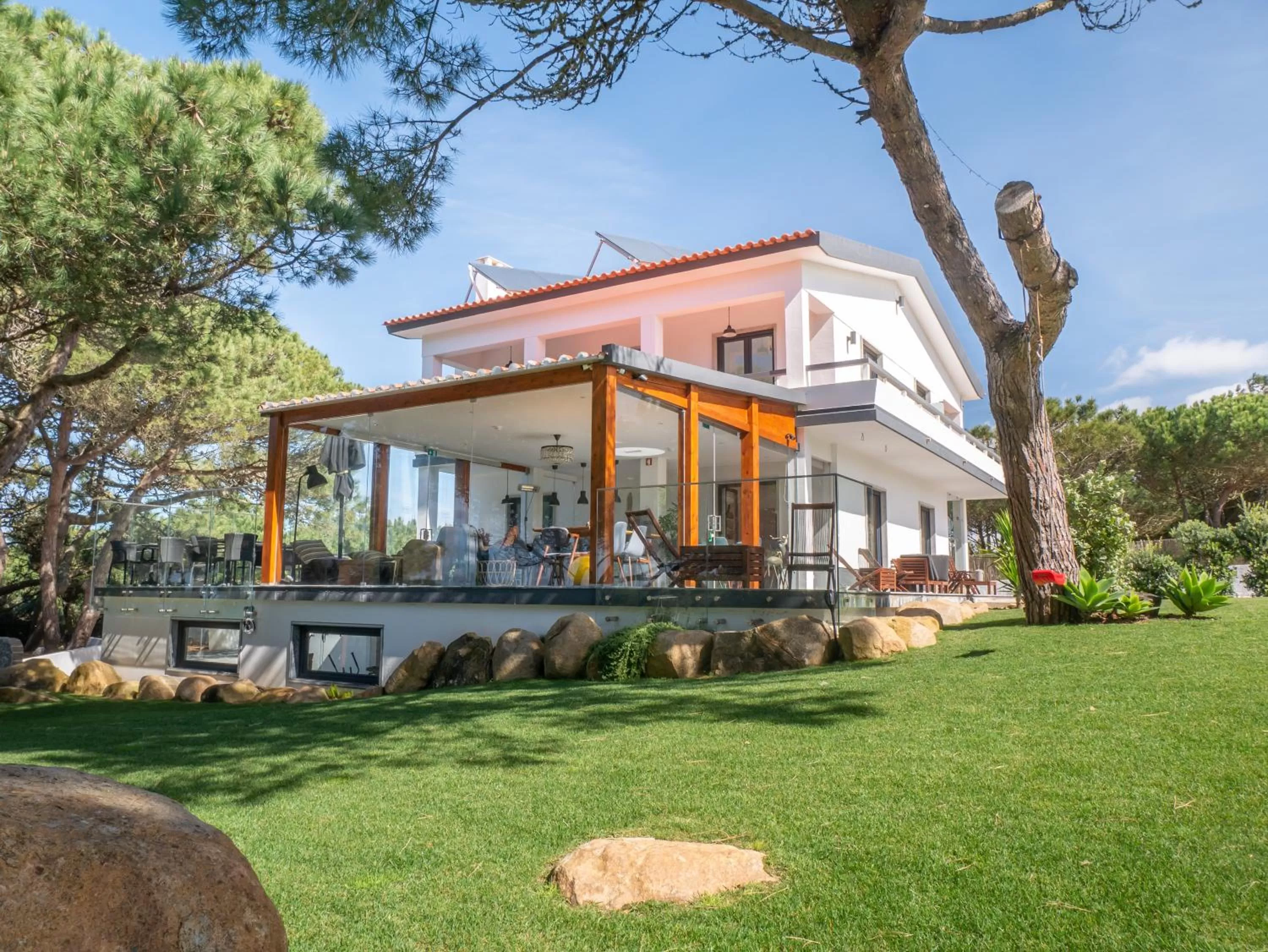 Garden in Azen Cool House