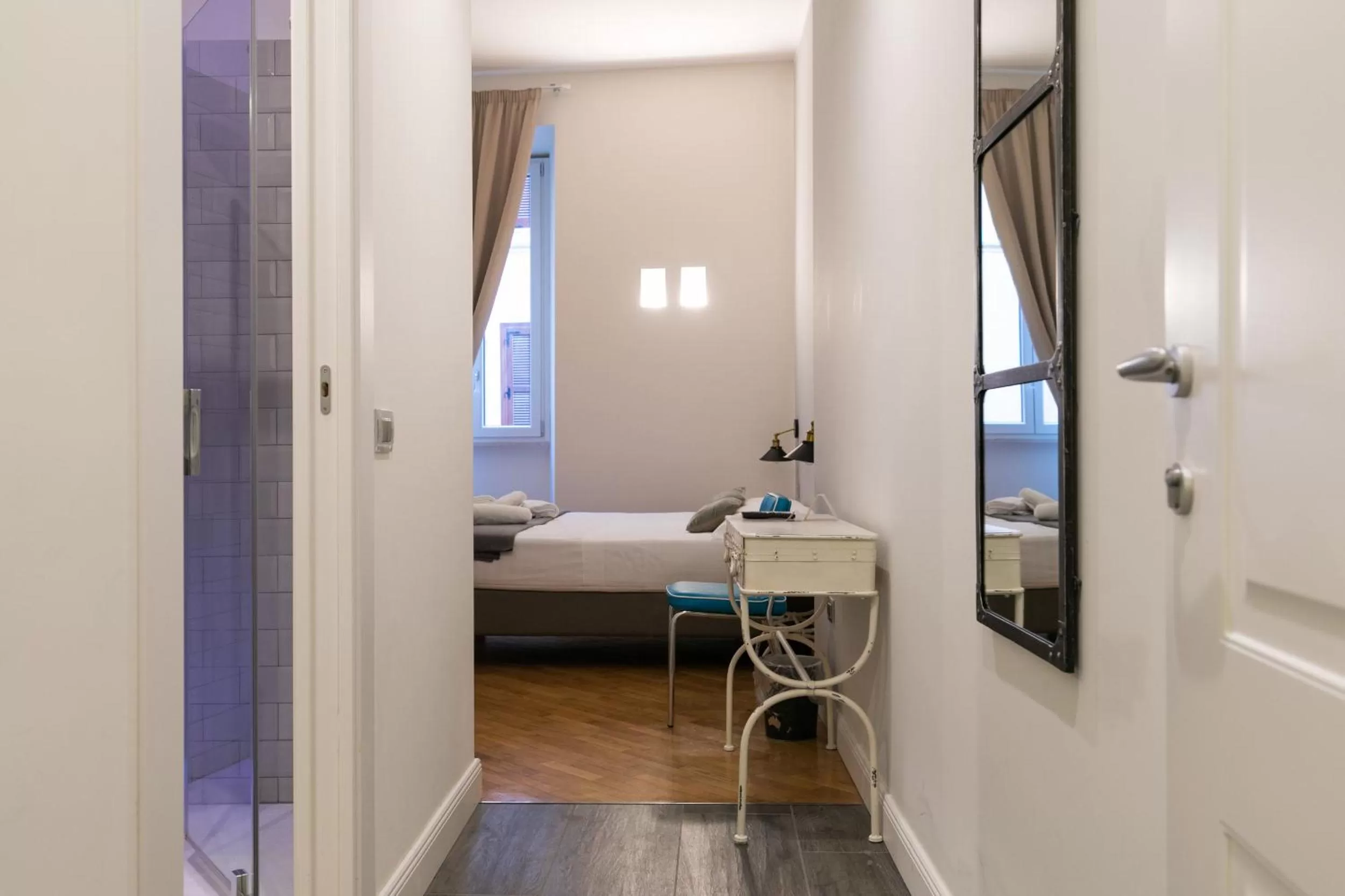 Photo of the whole room in Spagna Ave