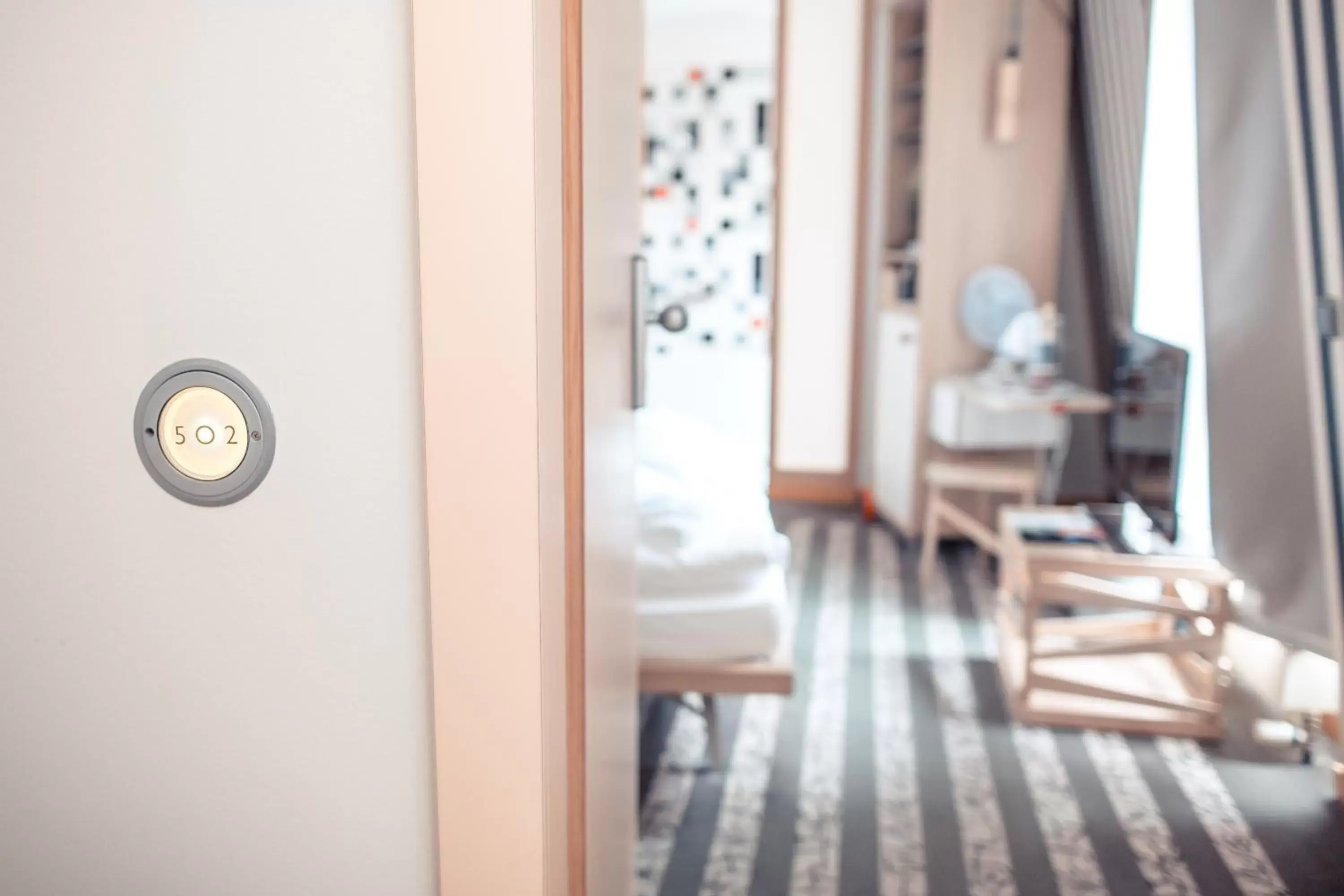 Standard Queen Room in Hotel Bleibtreu Berlin by Golden Tulip Standard Queen Room in Hotel Bleibtreu Berlin by Golden Tulip