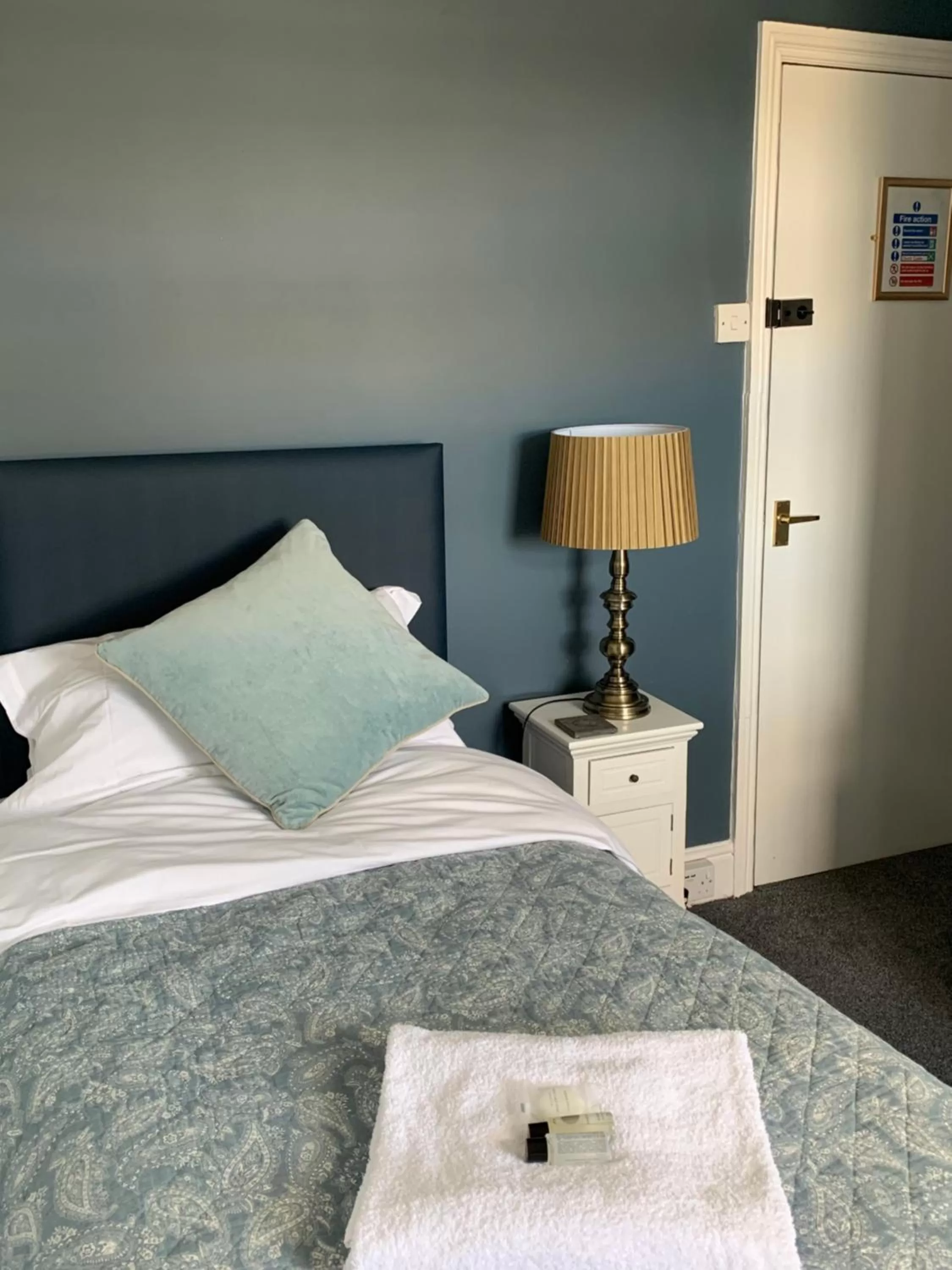 Bed in The Nags Head - Room only accommodation