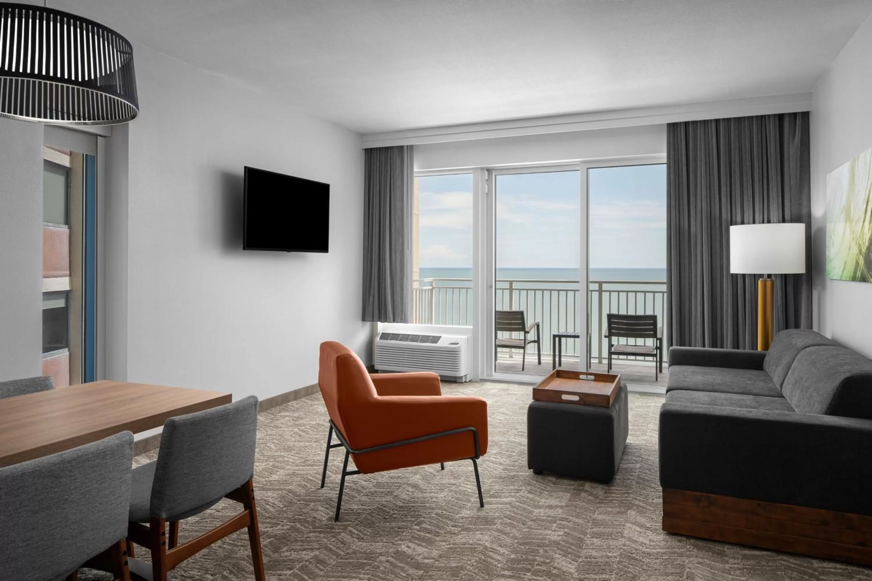 Living room in SpringHill Suites by Marriott Myrtle Beach Oceanfront