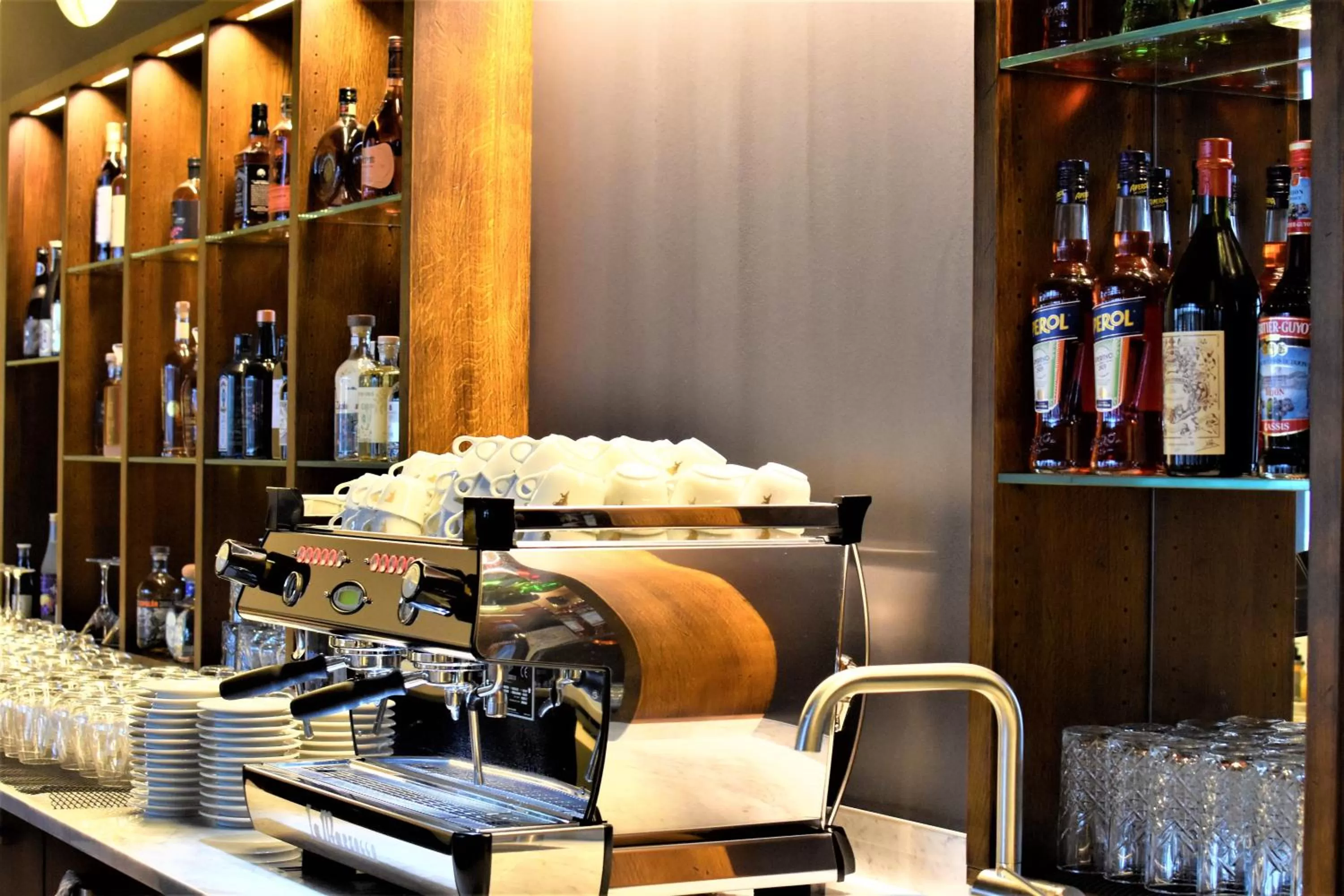 Lounge or bar in Hotel Lo! im Kreuz Jona