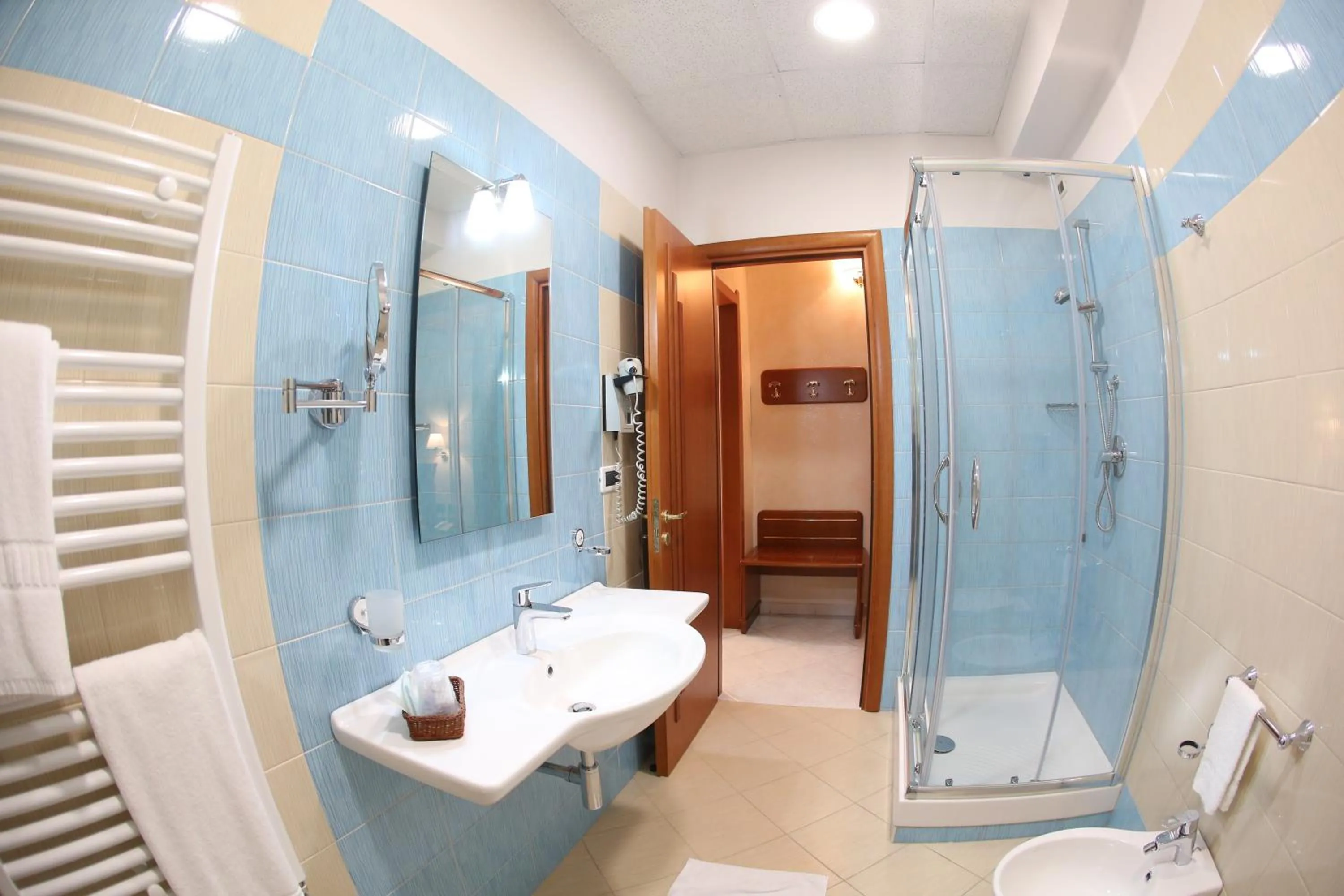 Bathroom in Hotel Niagara