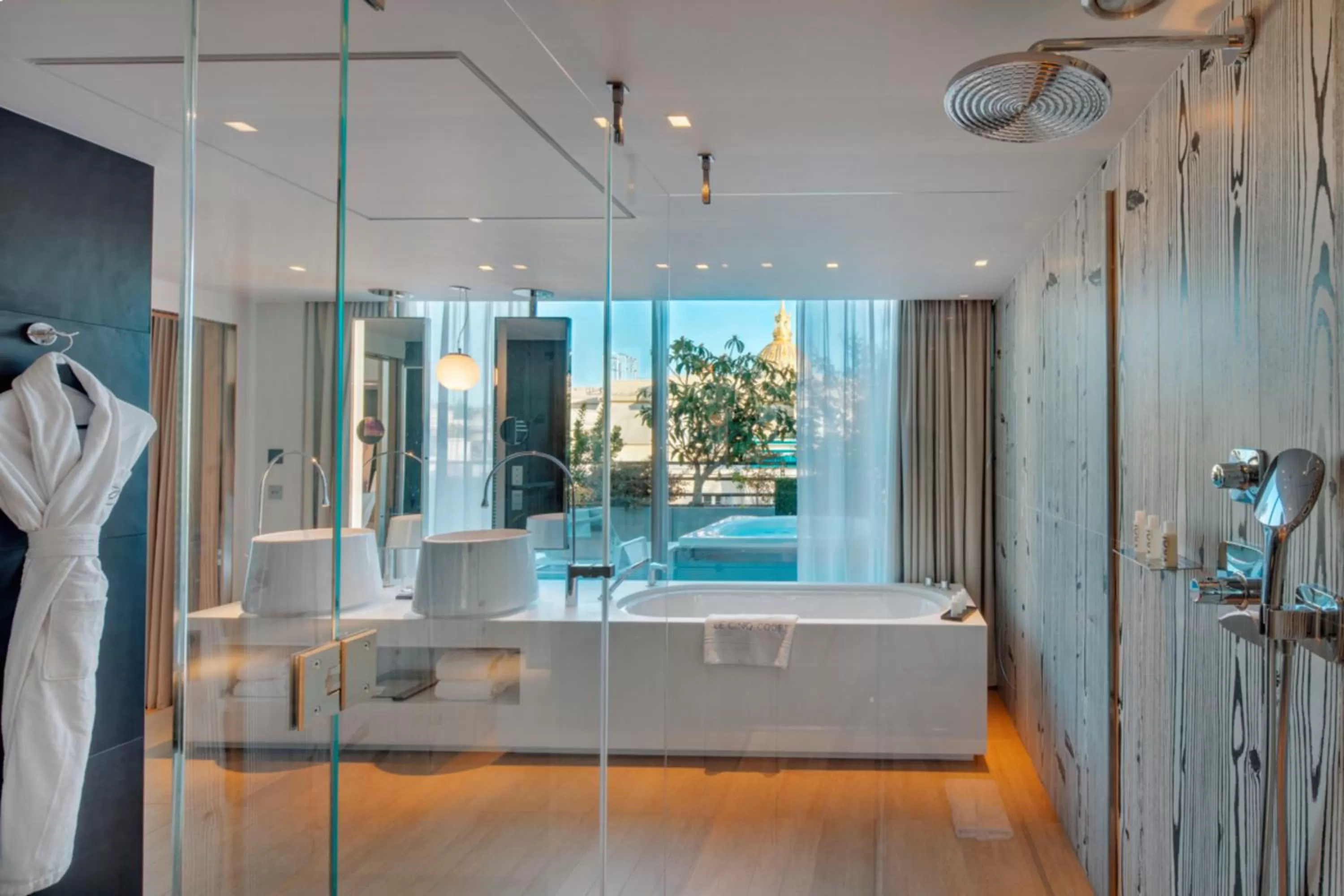 Bathroom in Le Cinq Codet