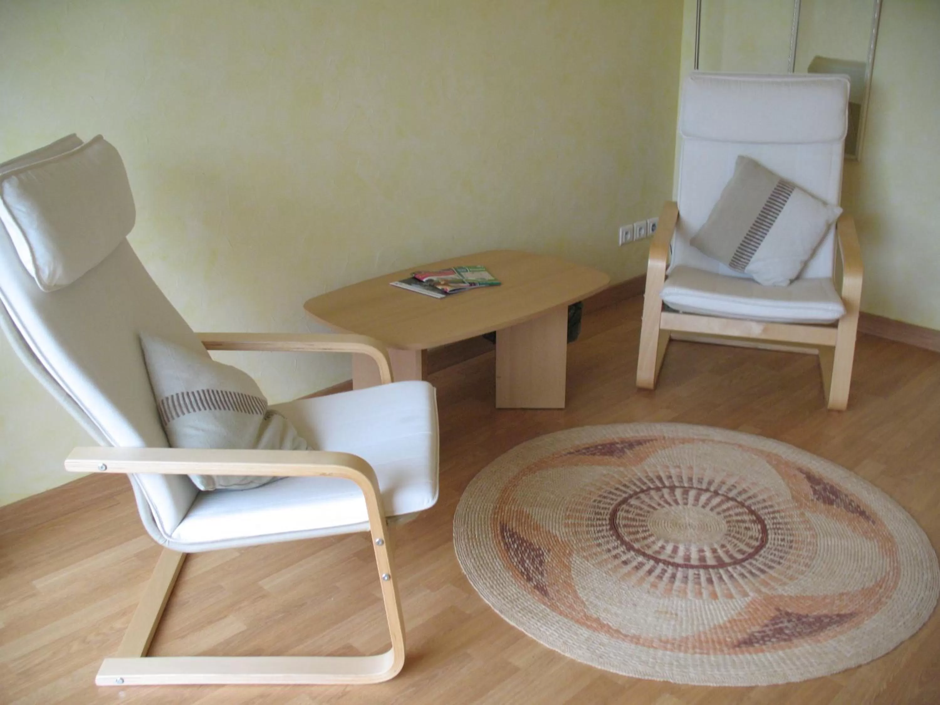 Seating area in Chambres d'Hôtes Le Mûrier