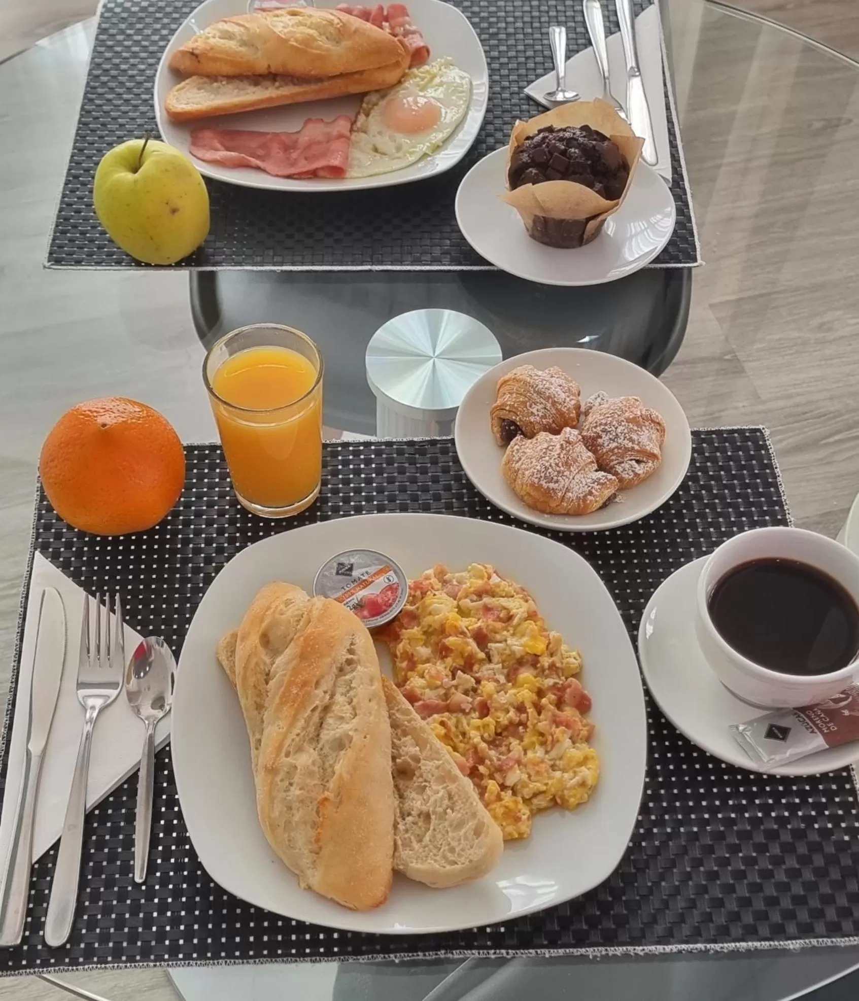 Continental breakfast in Vitium Urban Suites