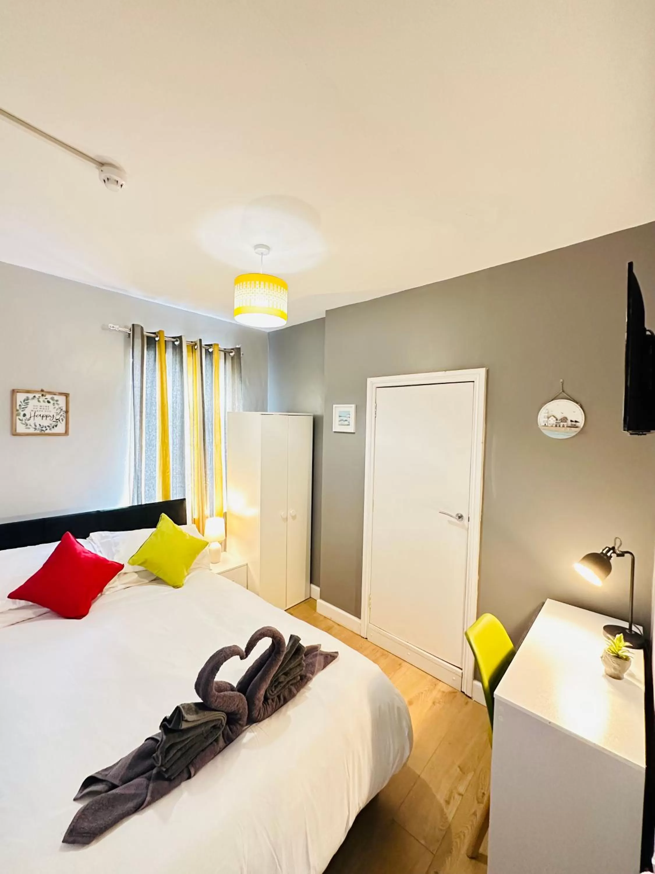 Bed in Sandys Holidays Home