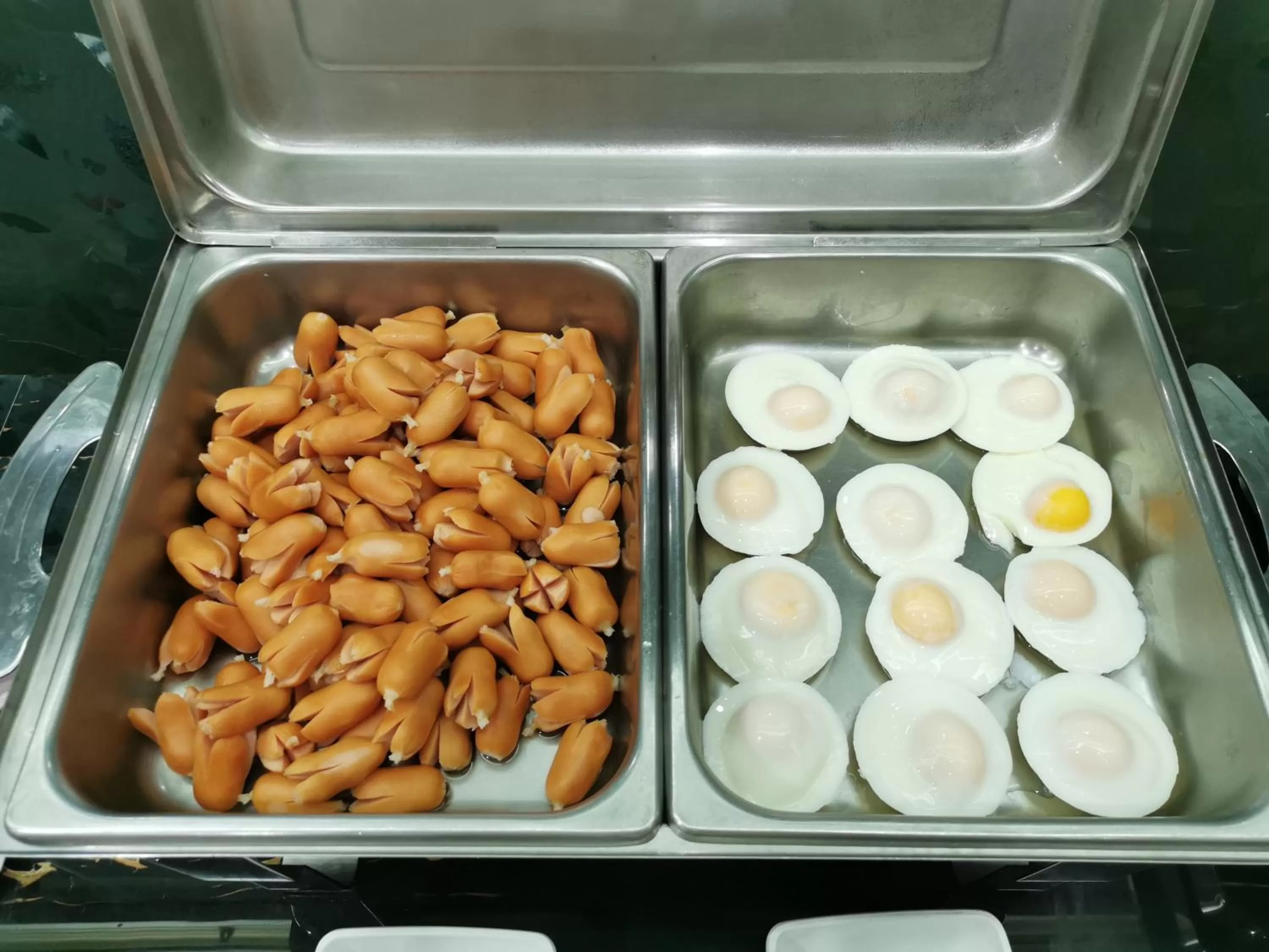 Buffet breakfast in Morakot Twin Chumphon