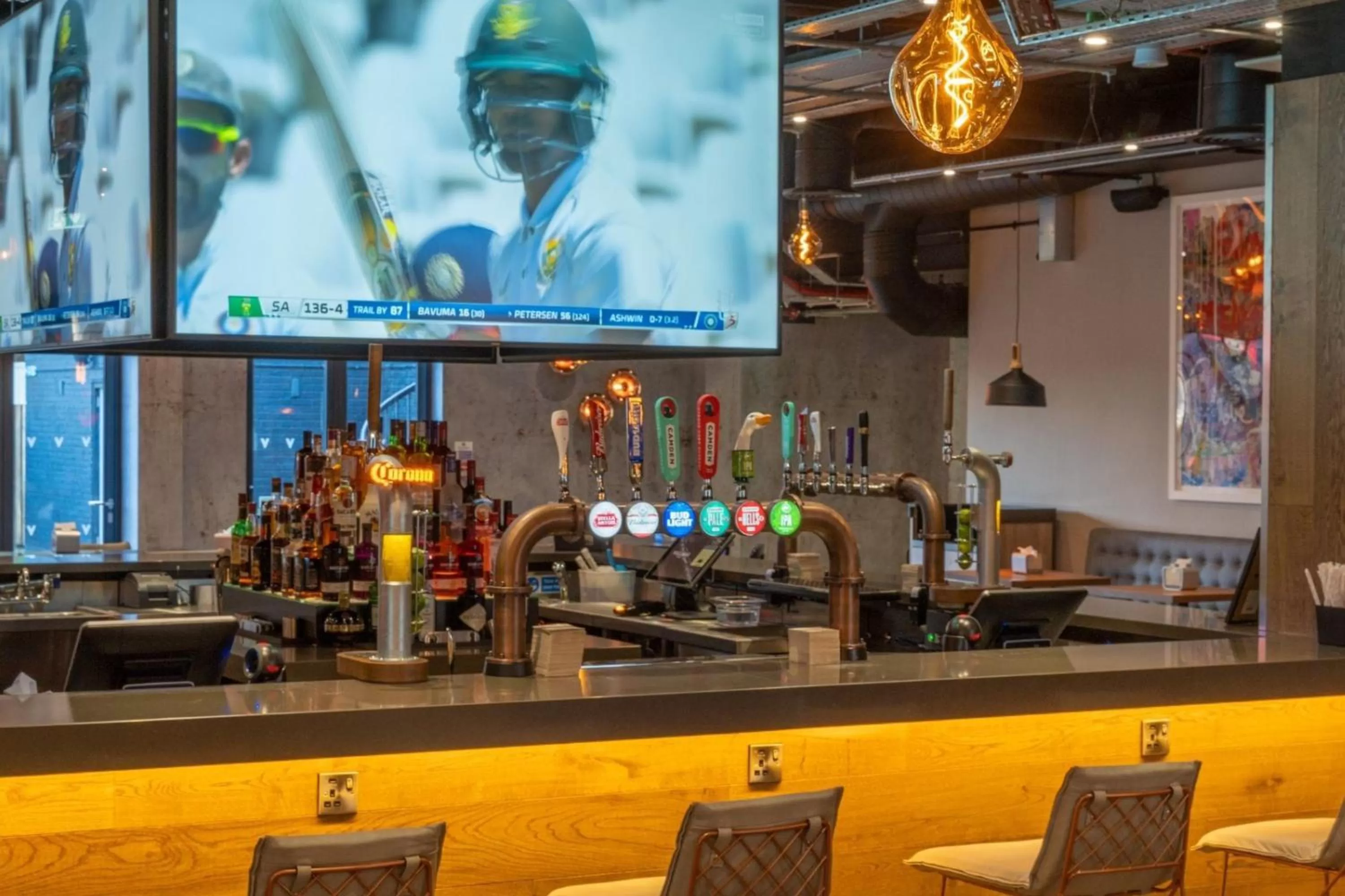 Lounge or bar in Village Hotel Bracknell