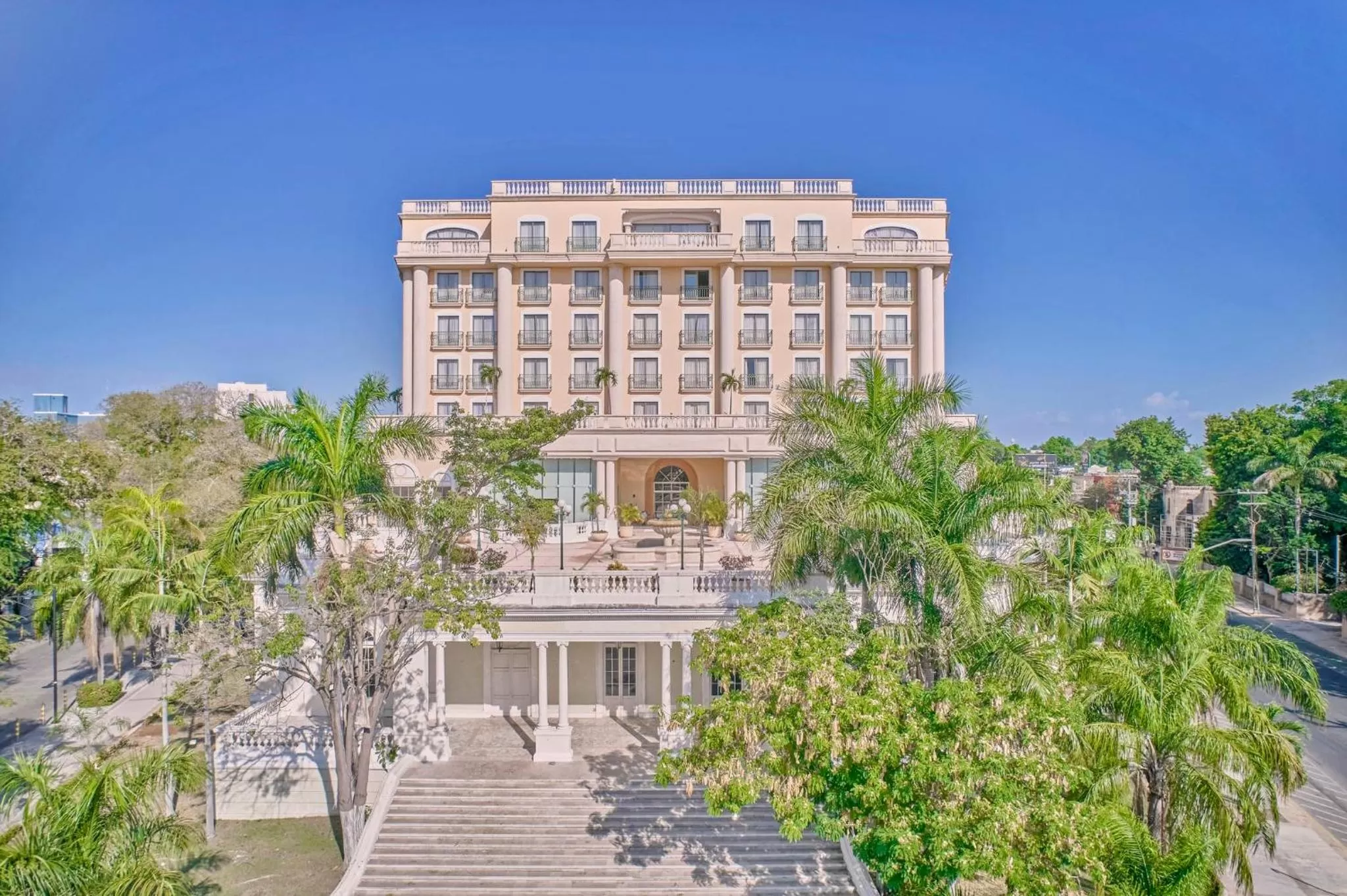 Property building in Fiesta Americana Merida