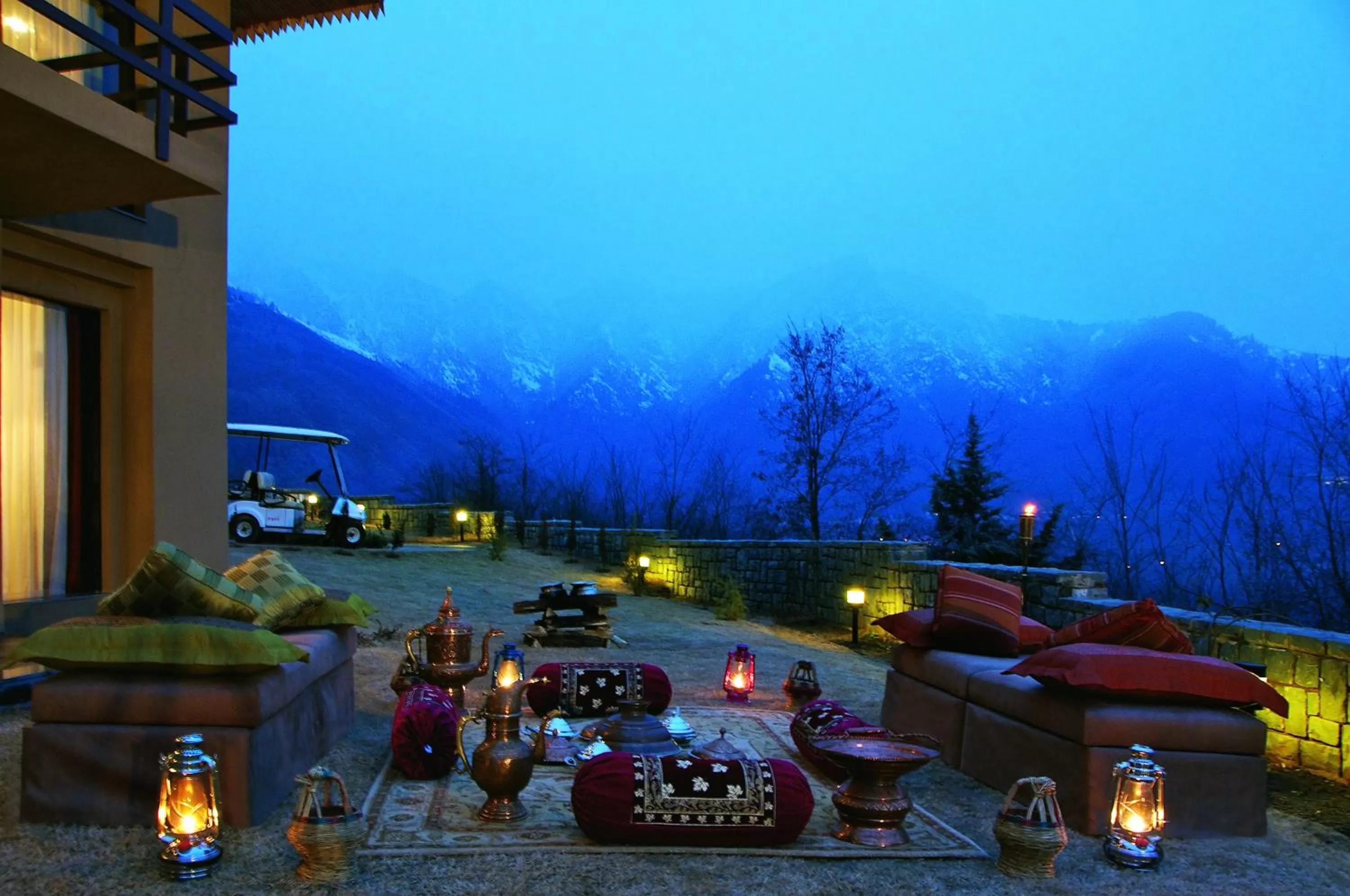 Patio in Taj Dal View Srinagar