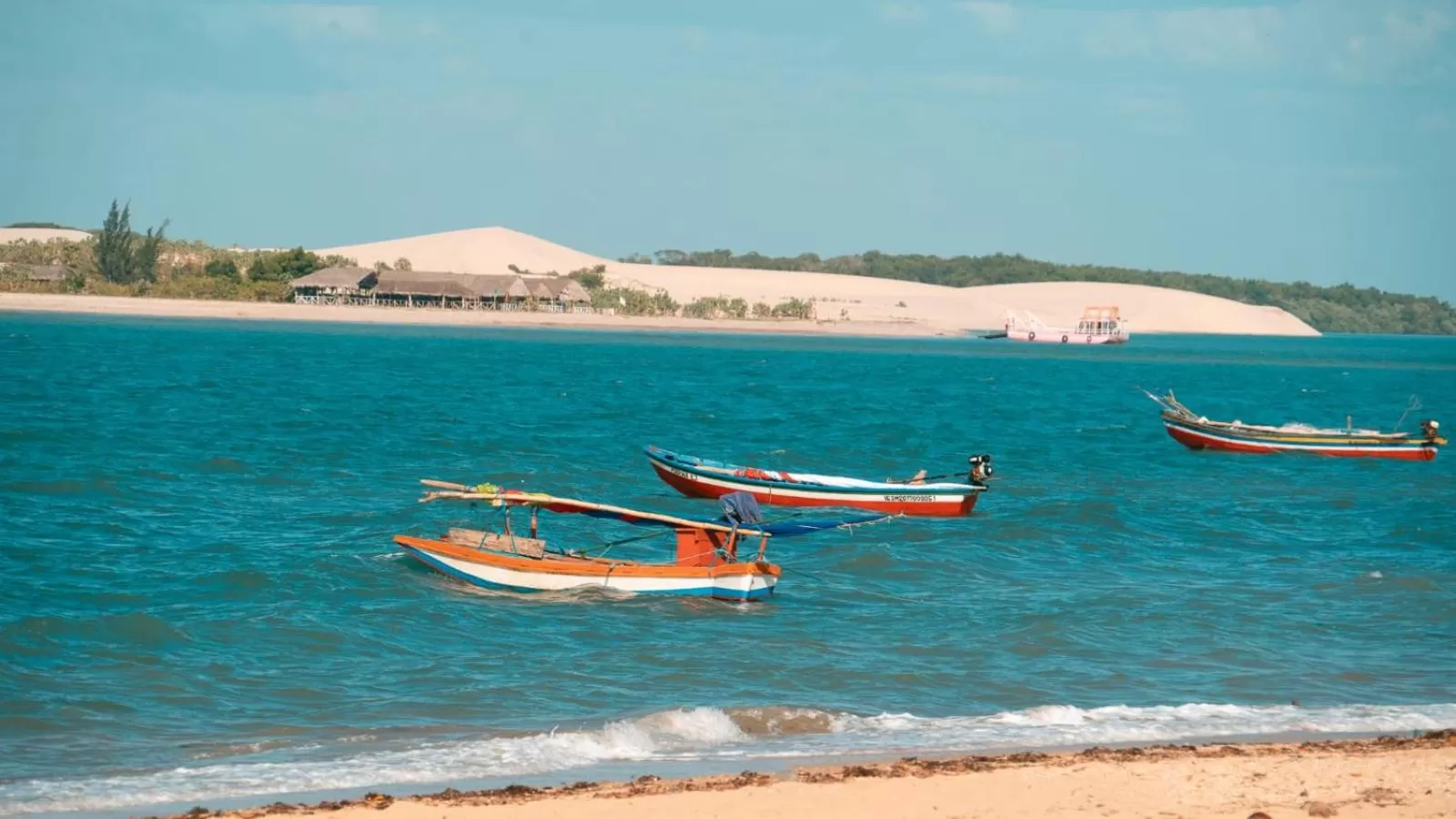 Beach in Sun City Rota das Emoções