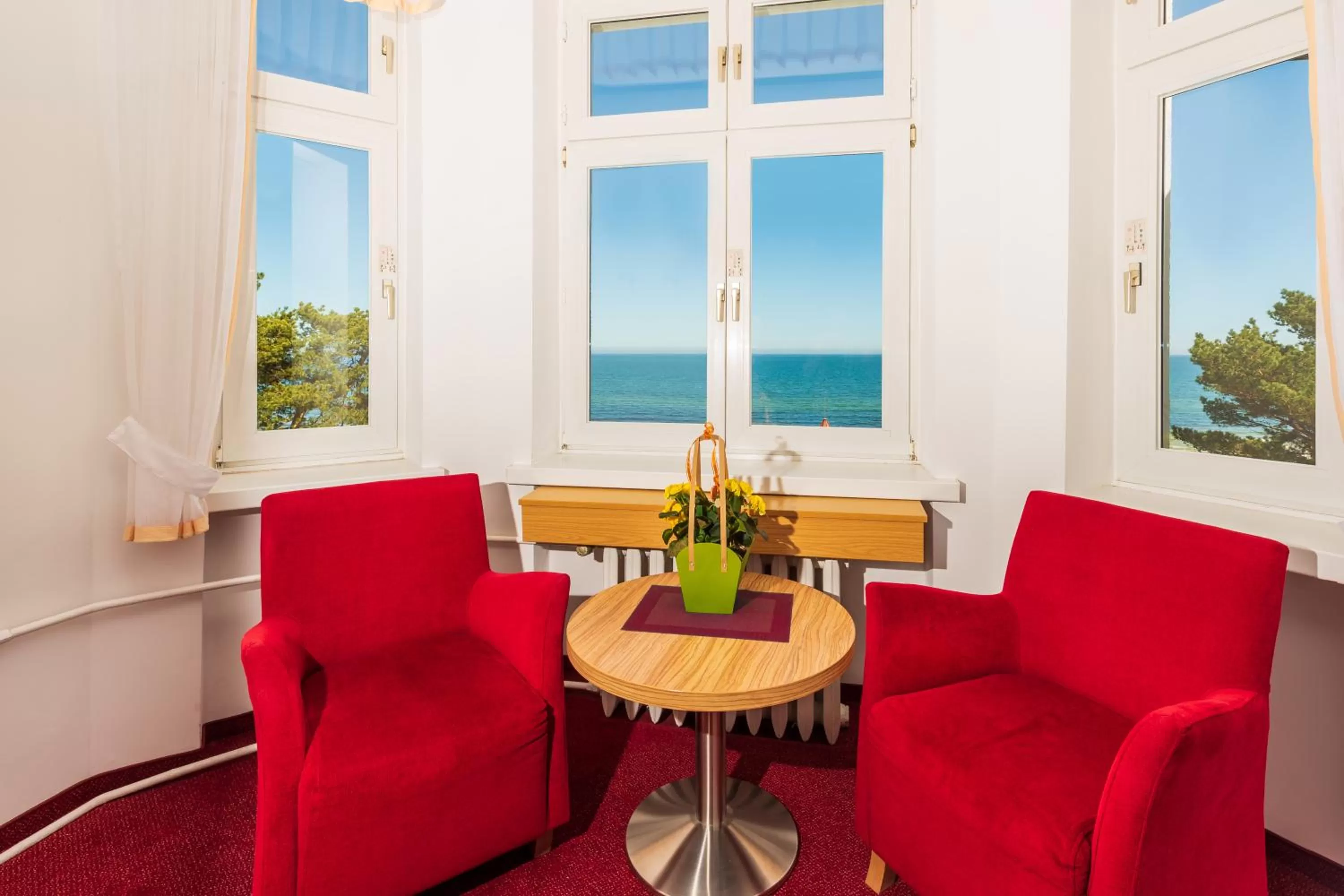 View (from property/room), Seating Area in Strandhotel zur Promenade