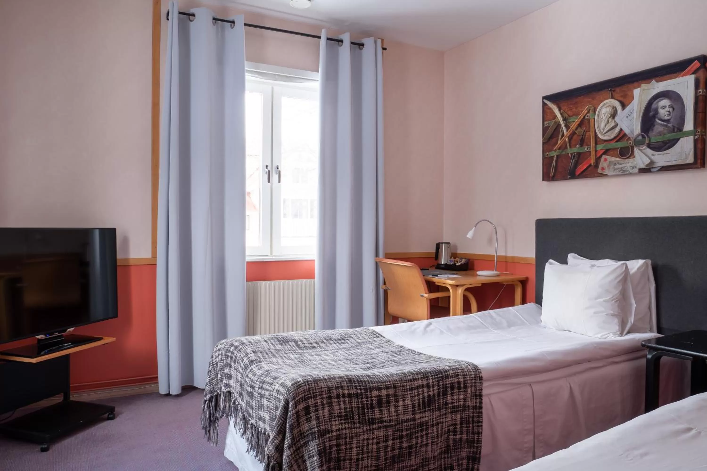 Bedroom, Bed in Karstorp Säteri – Hotell och Konferens