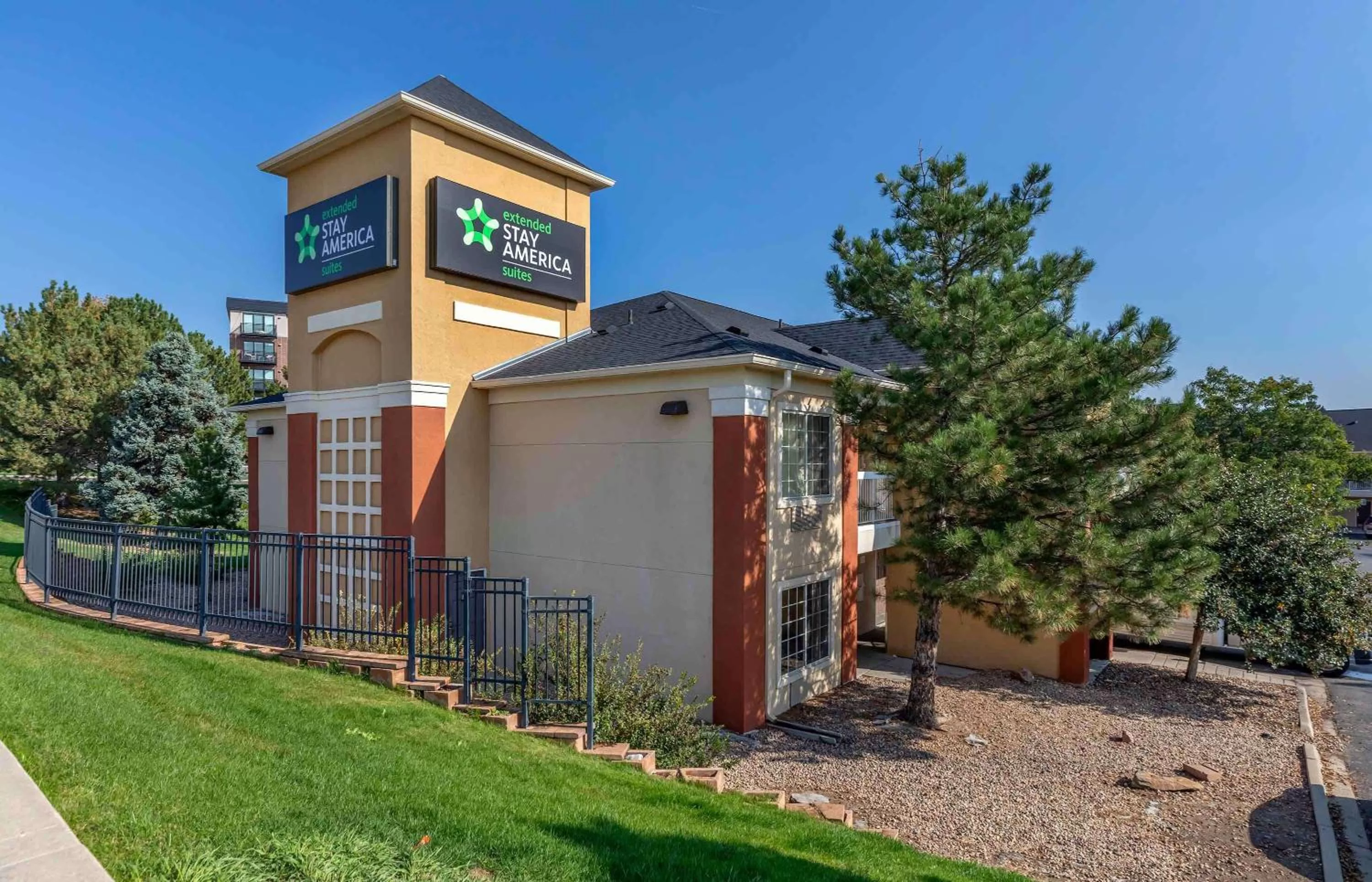 Property building in Extended Stay America Suites - Denver - Tech Center South - Inverness