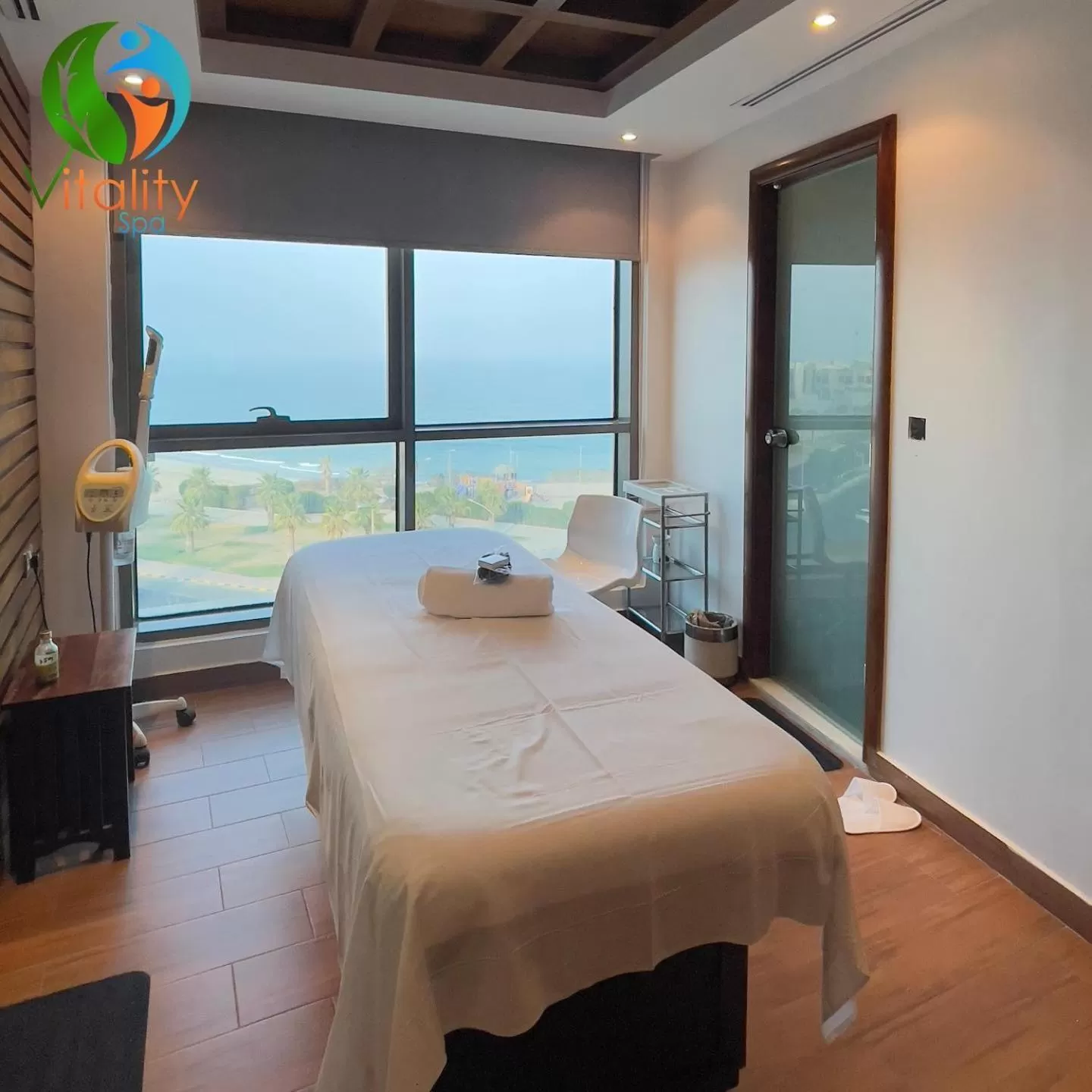 Spa and wellness centre/facilities, Bed in Kuwait Grand Hotel