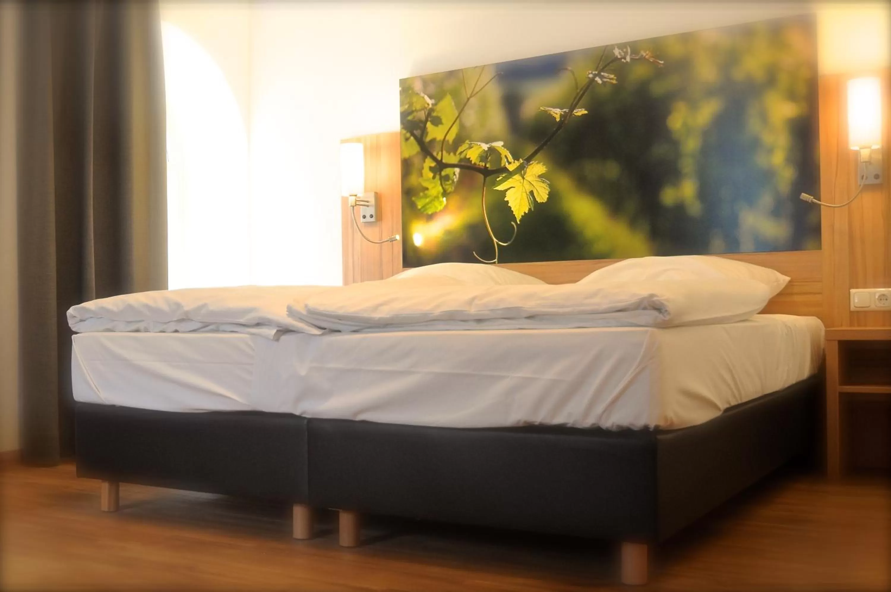 Photo of the whole room, Bed in Hotel Deutsches Haus