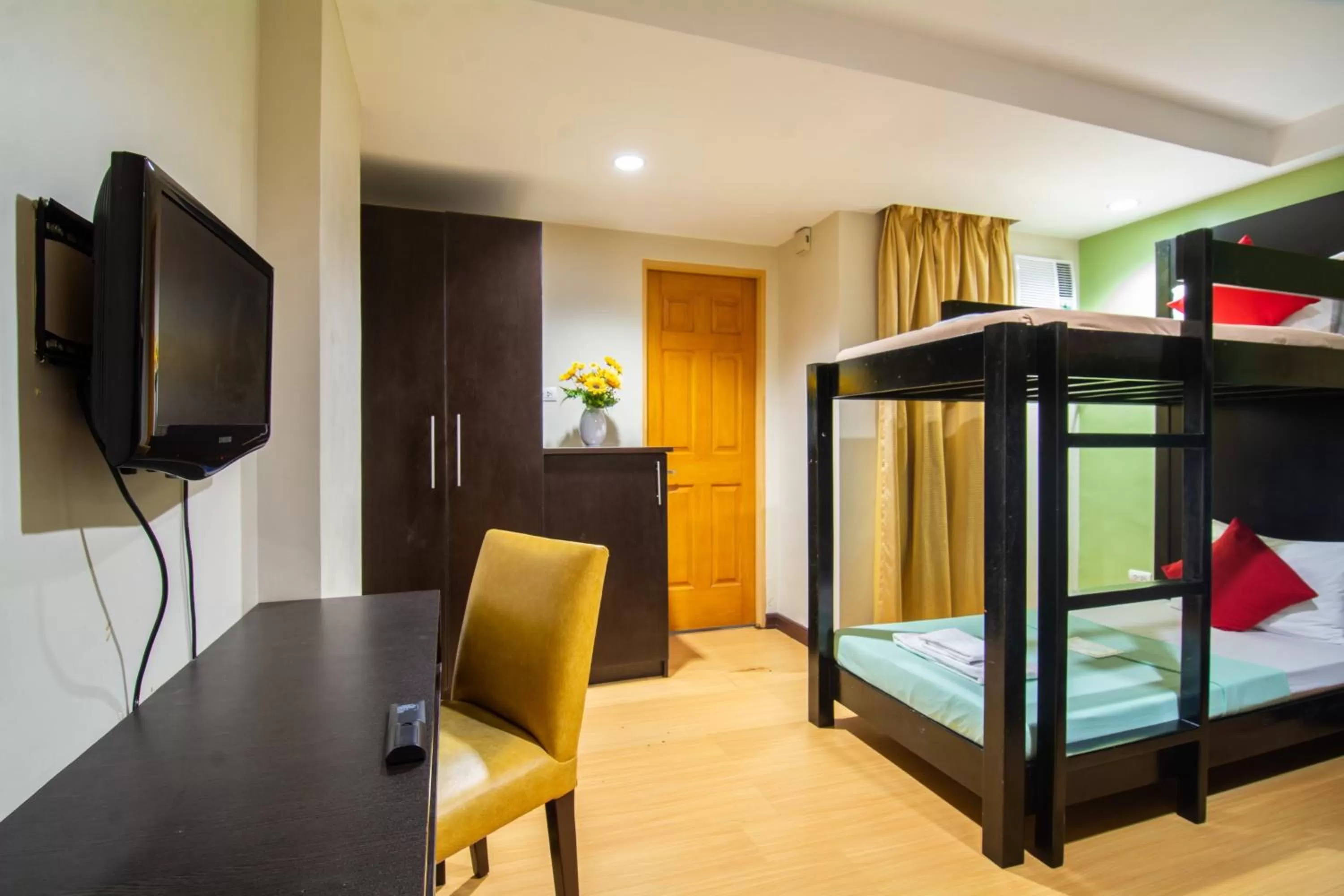 Bed in Festive Hotel Makati