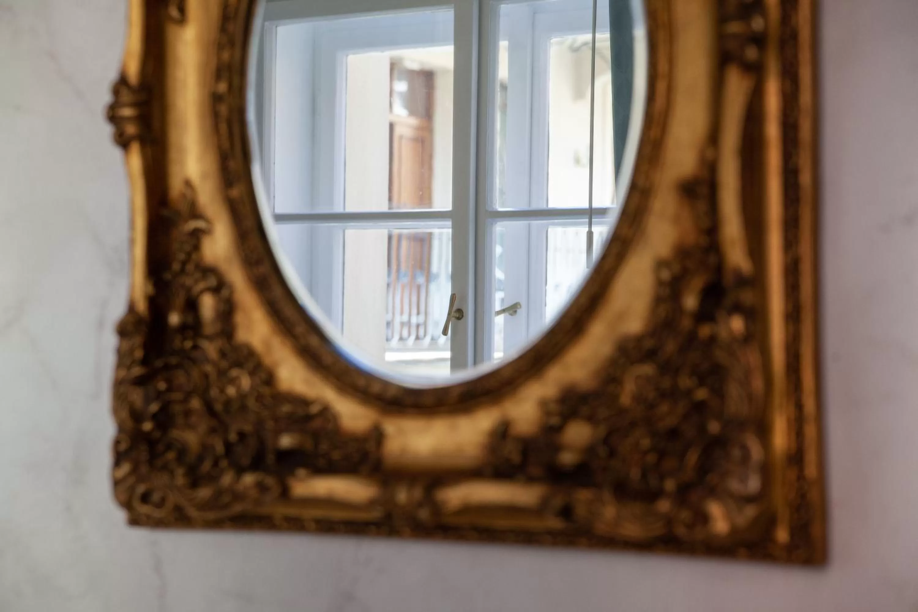 Decorative detail in Little King Hotel U Malvaze