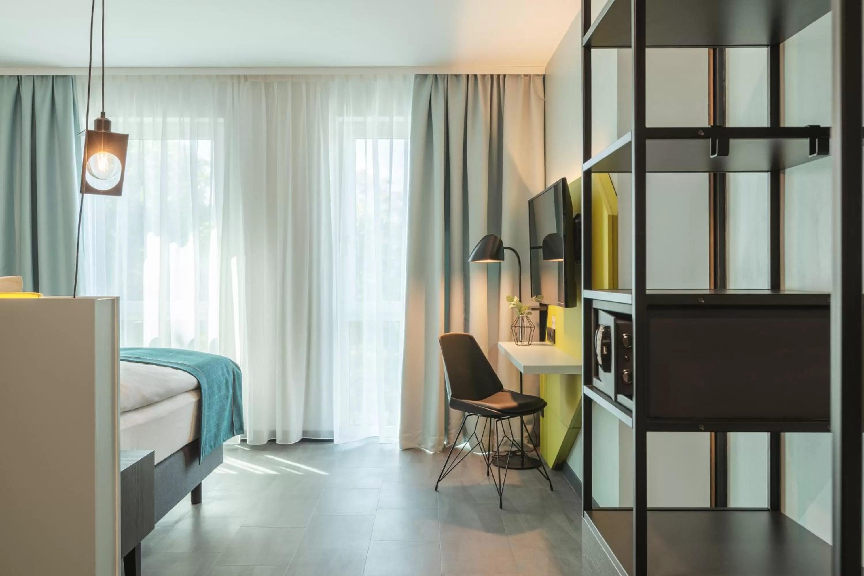 Bed in Holiday Inn - the niu, Seven Dusseldorf Ost by IHG