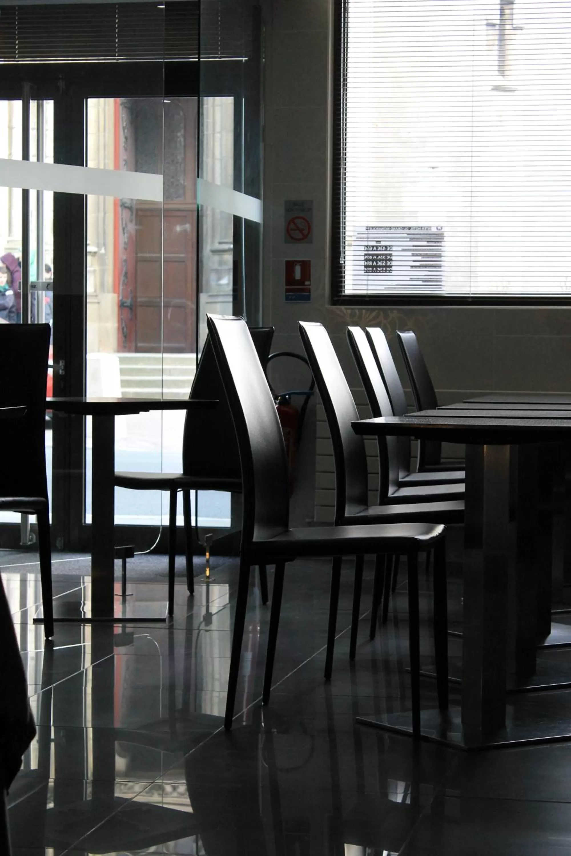 Restaurant/places to eat in Hotel The Originals du Grand Monarque Nantes Gare