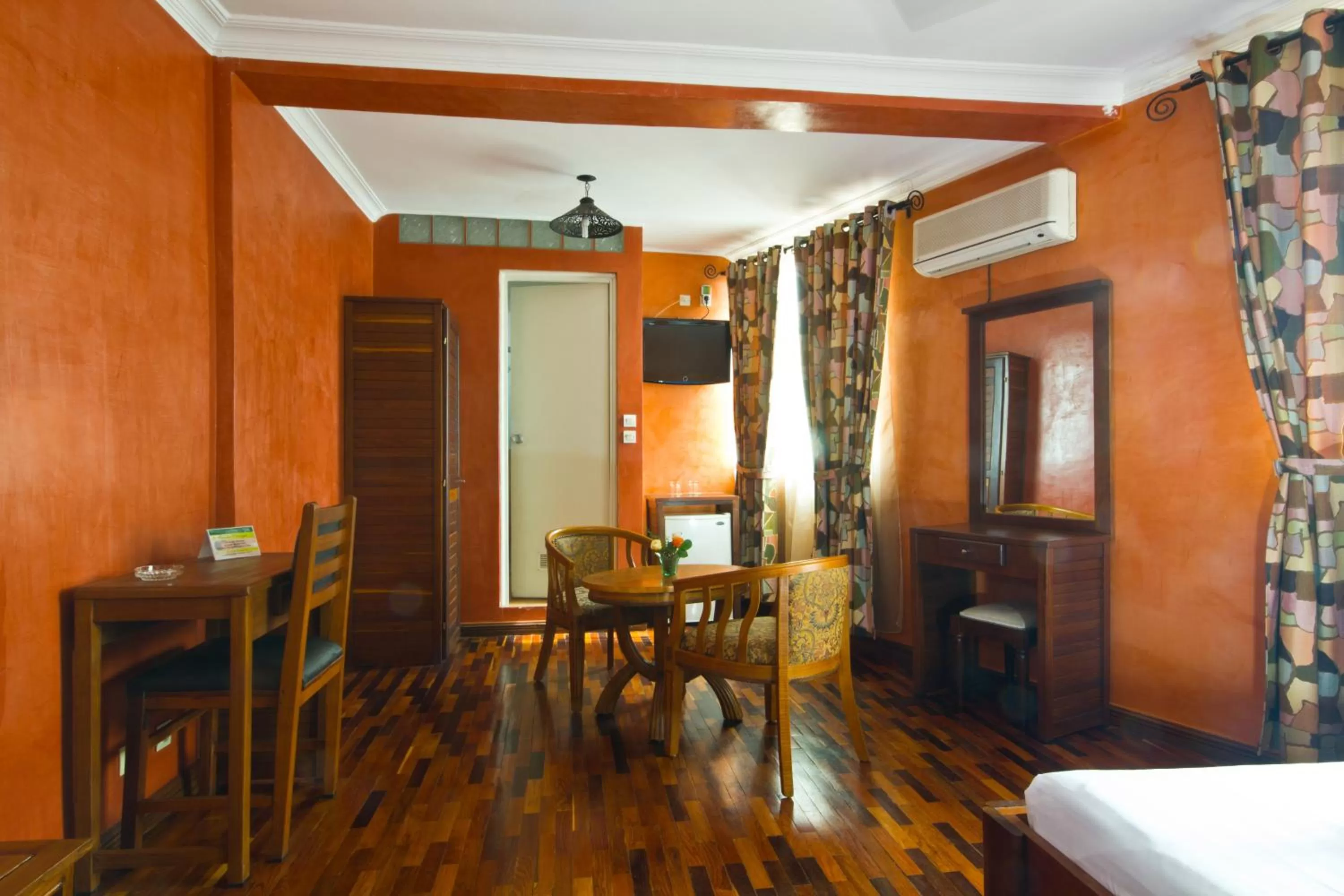 Living room, Bed in Anjary Hotel Antananarivo
