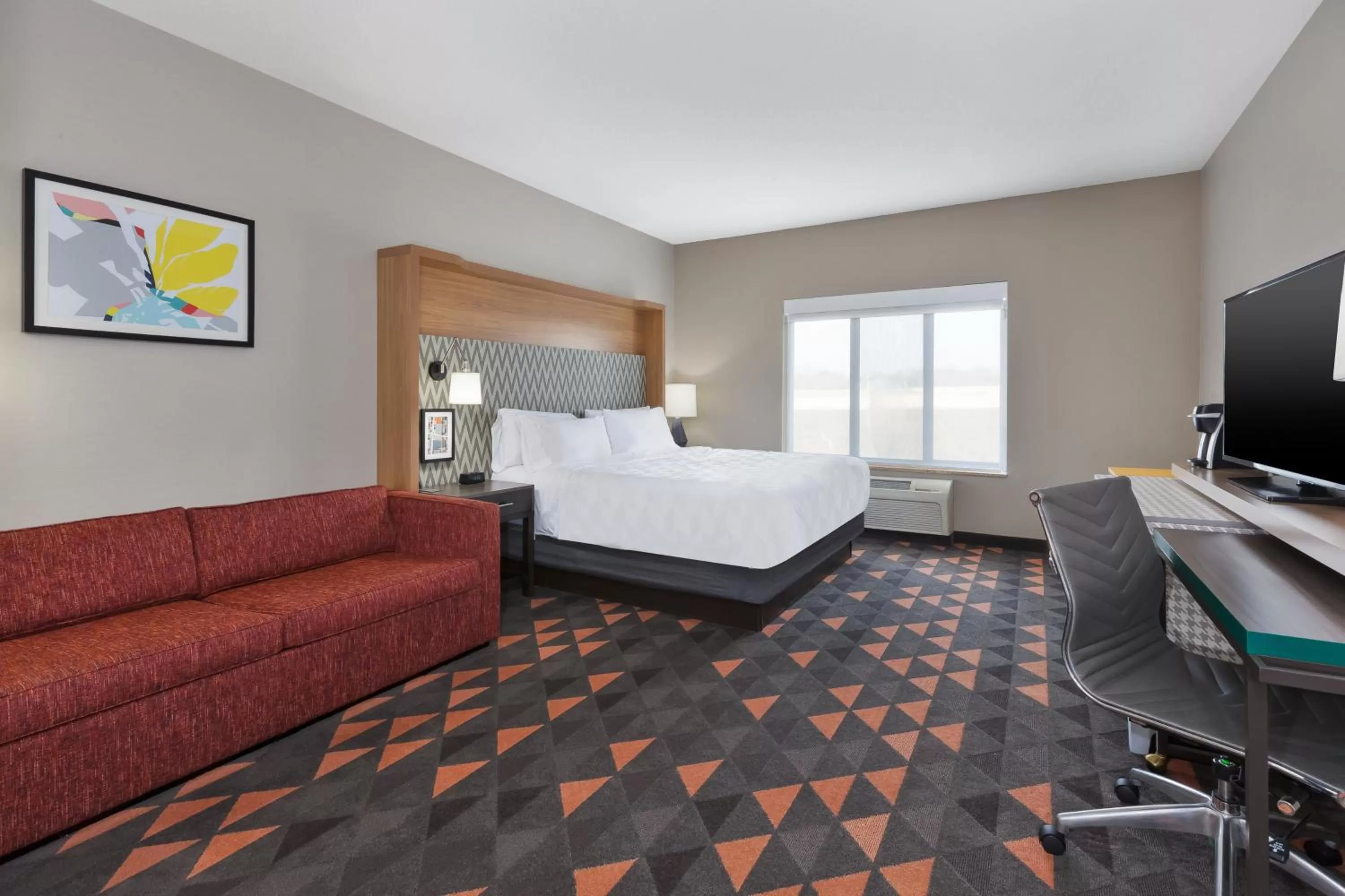 Photo of the whole room, Bed in Holiday Inn Grand Rapids - South by IHG